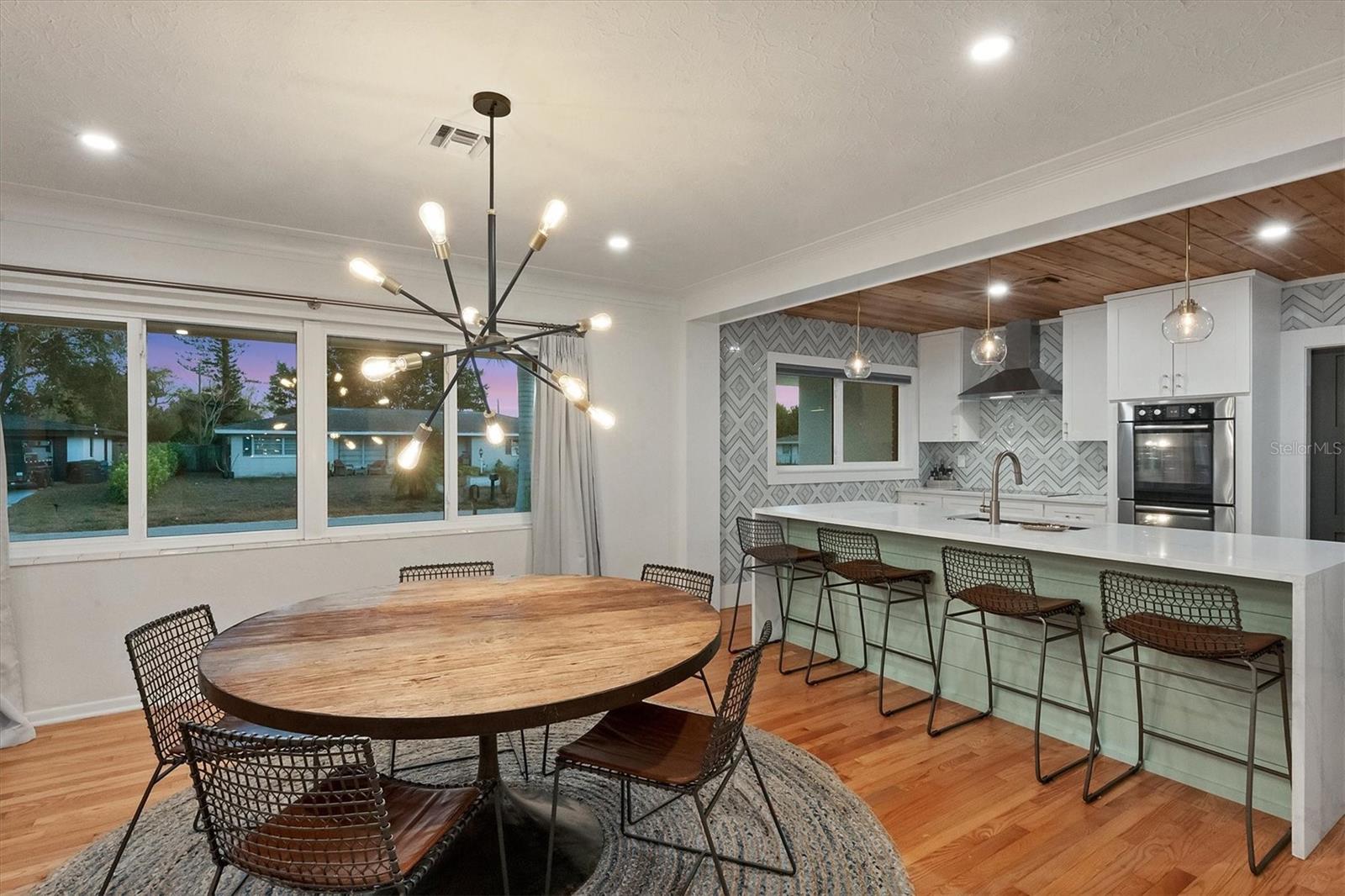 SOUTH GATE - Residential