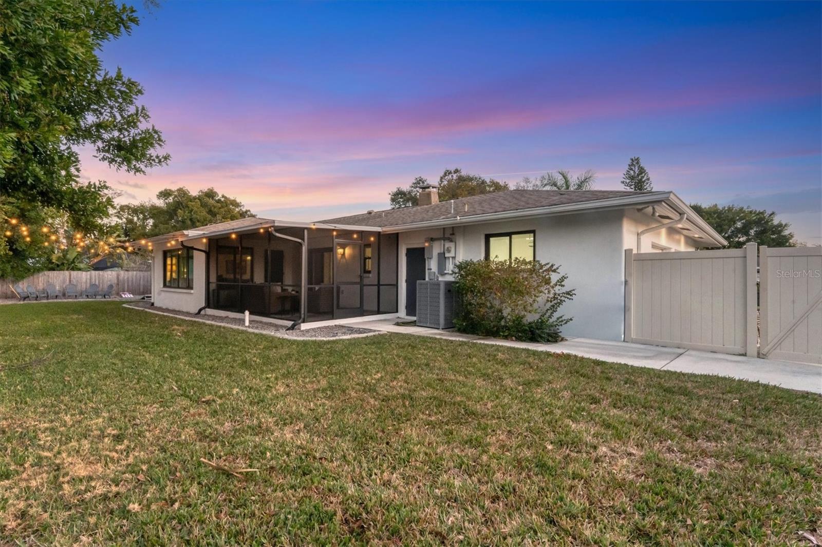 SOUTH GATE - Residential