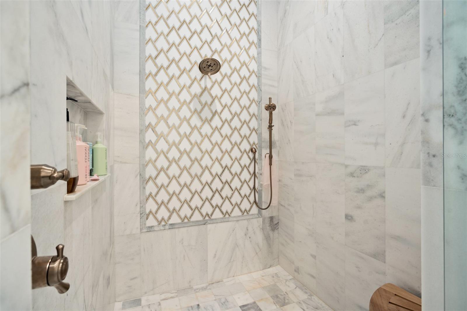 GOLDEN OAK PH 5 - Residential