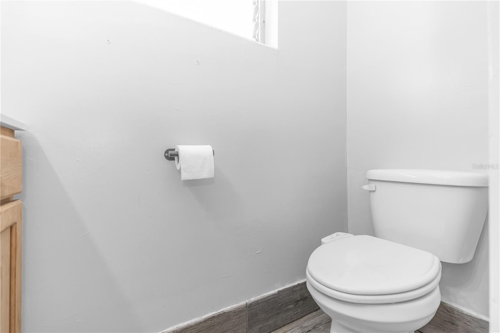 PINE HILLS PARK SUB - Residential Lease