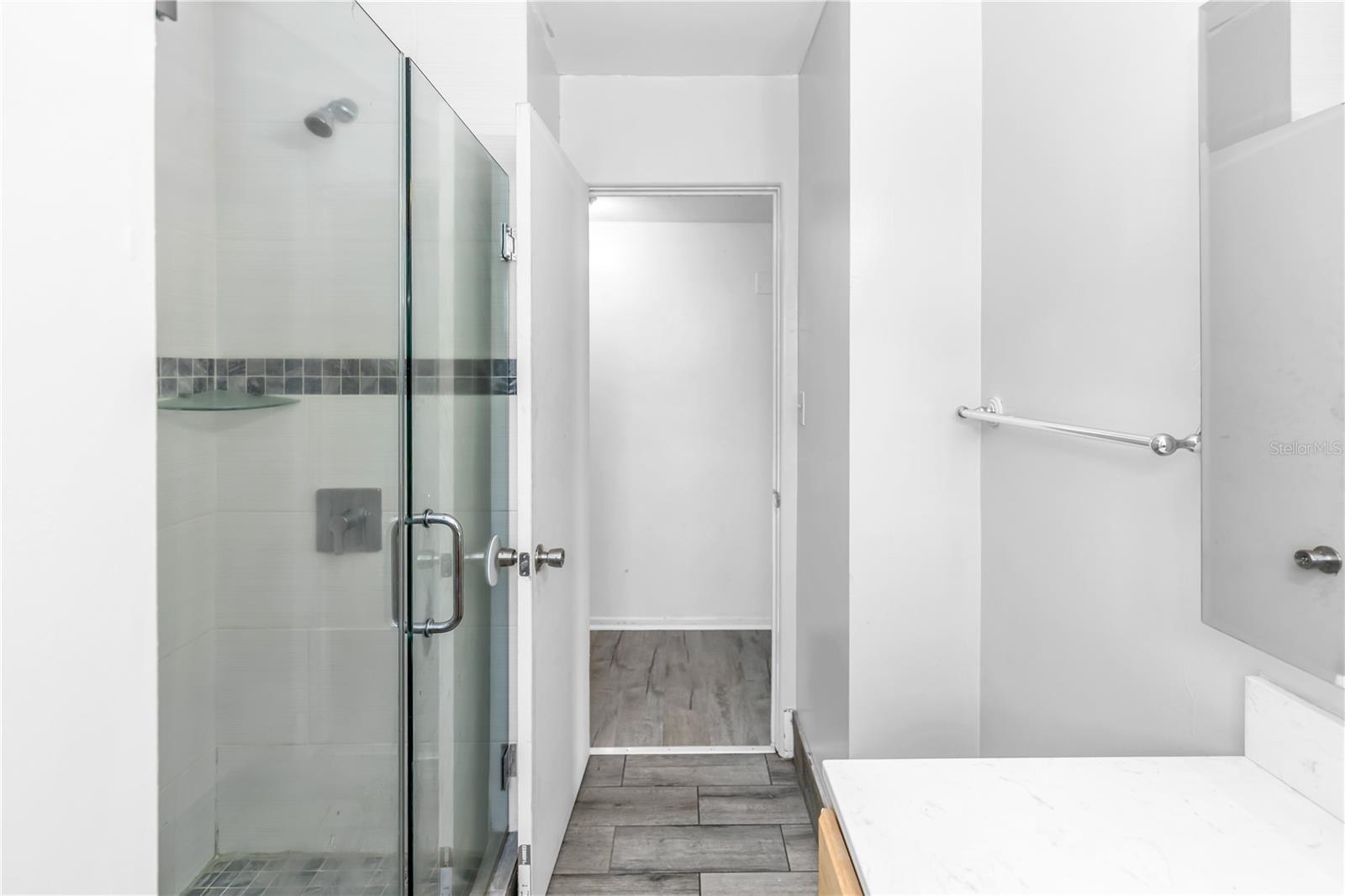 PINE HILLS PARK SUB - Residential Lease