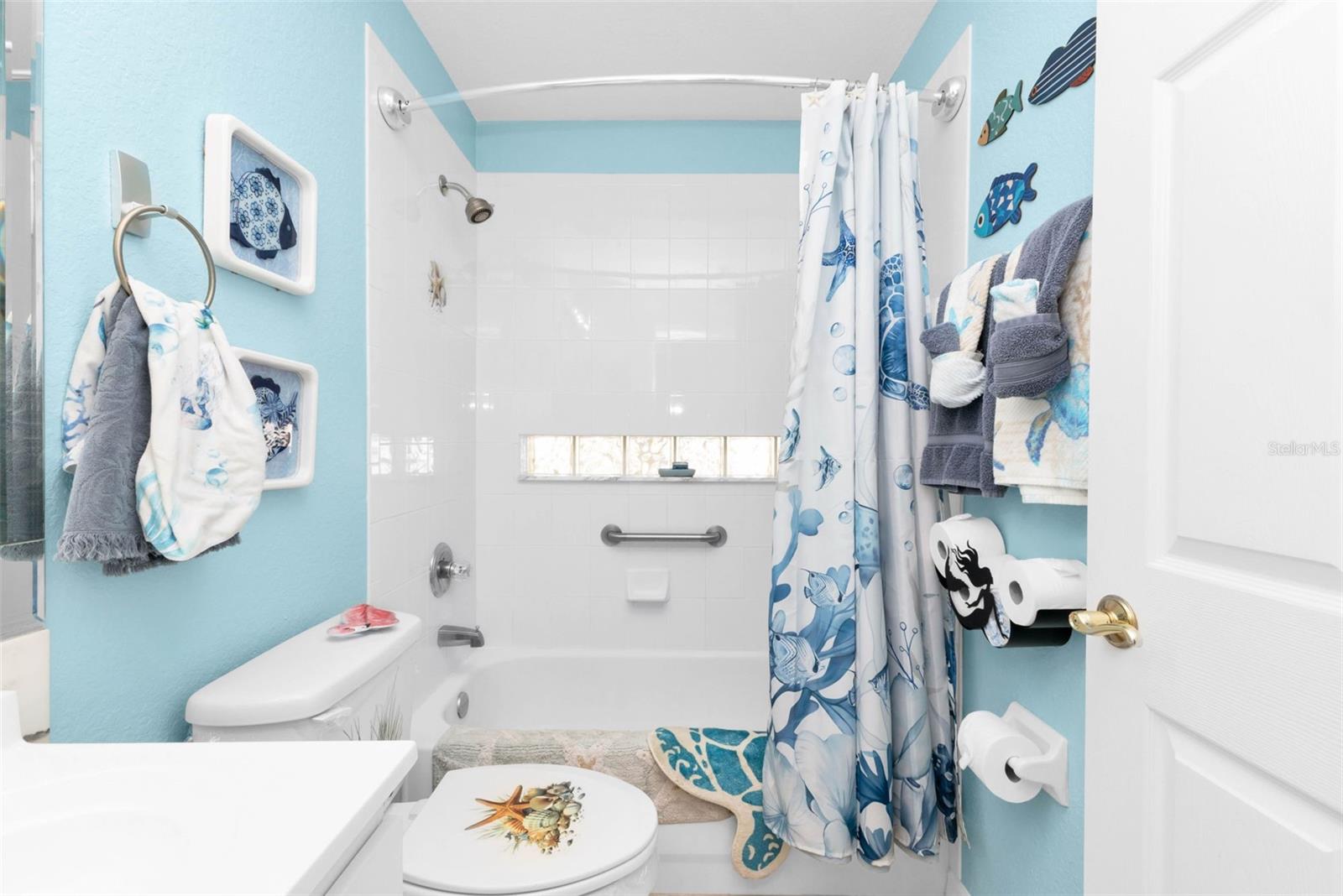 KINGS GATE PH 02 - Residential