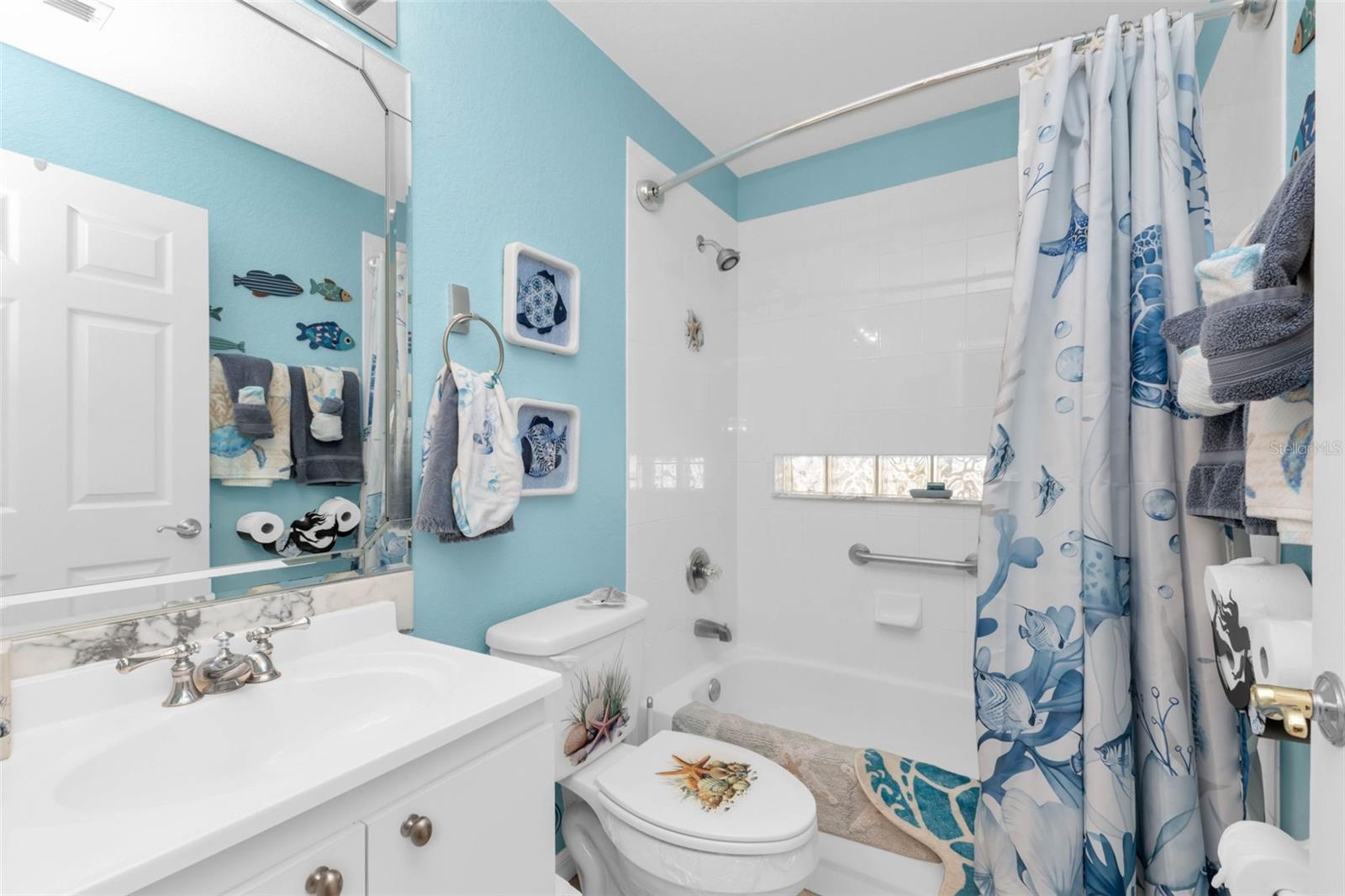 KINGS GATE PH 02 - Residential