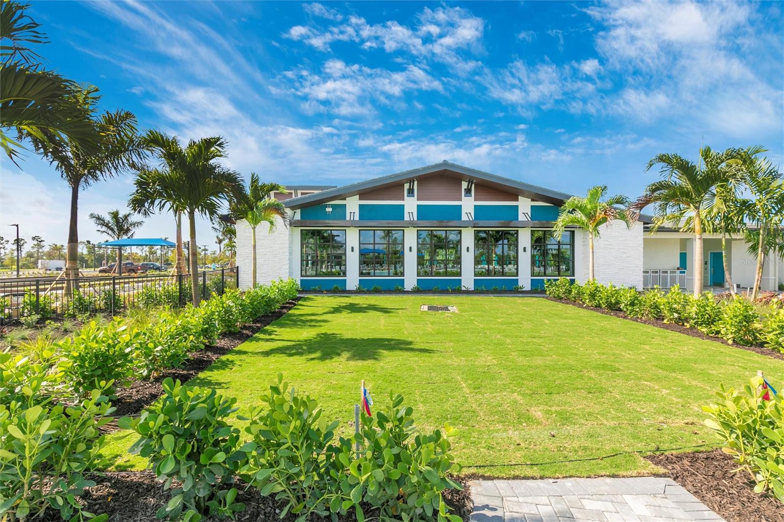 WELLEN PARK GOLF & COUNTRY CLUB - Residential