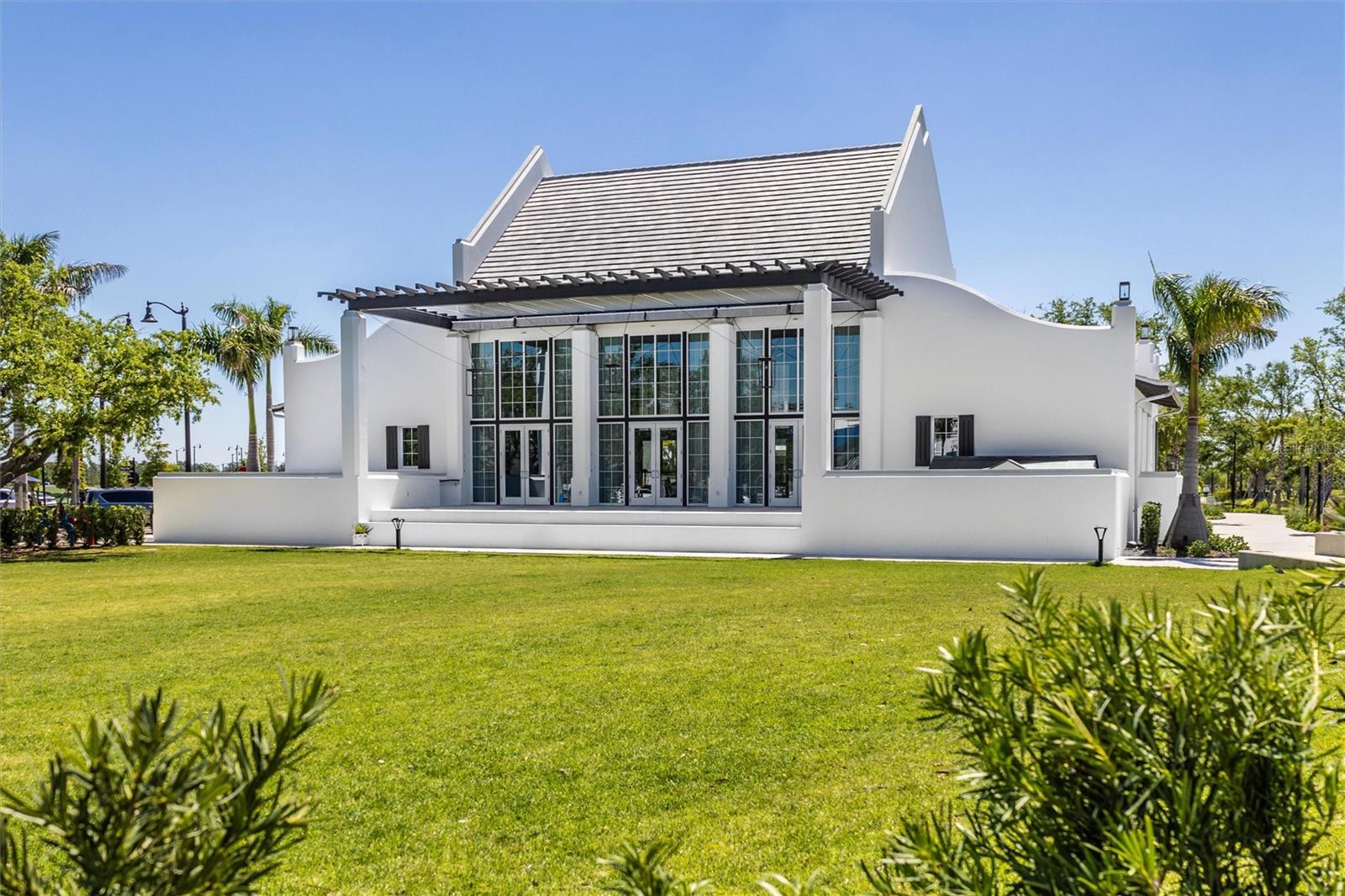 WELLEN PARK GOLF & COUNTRY CLUB - Residential