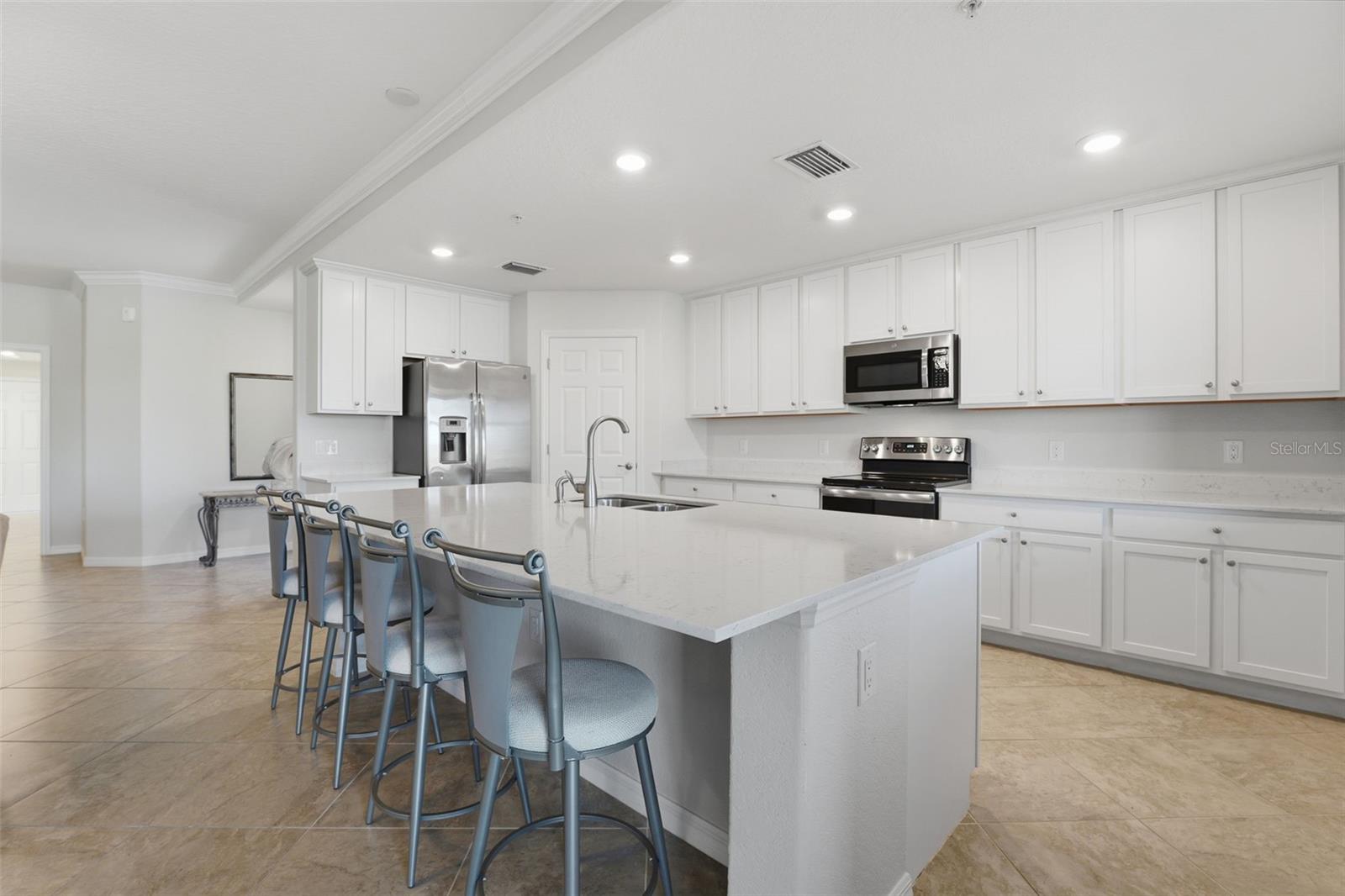 SARASOTA NATIONAL - Residential