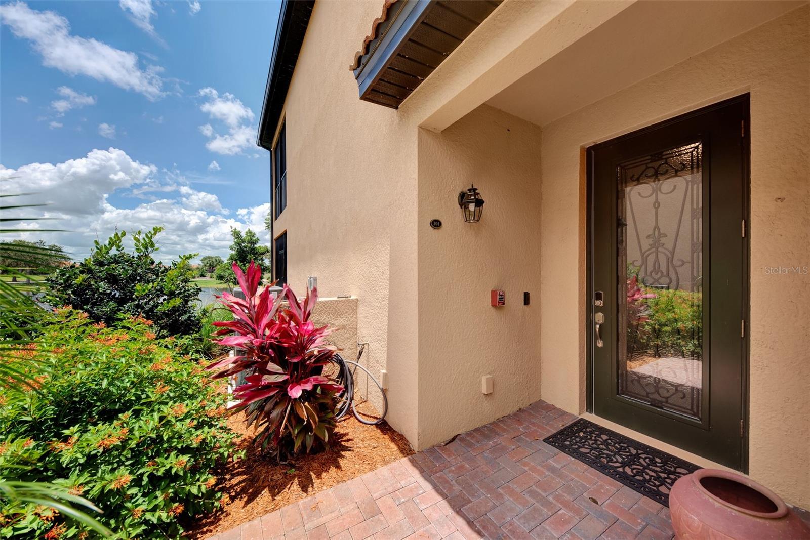 SARASOTA NATIONAL - Residential