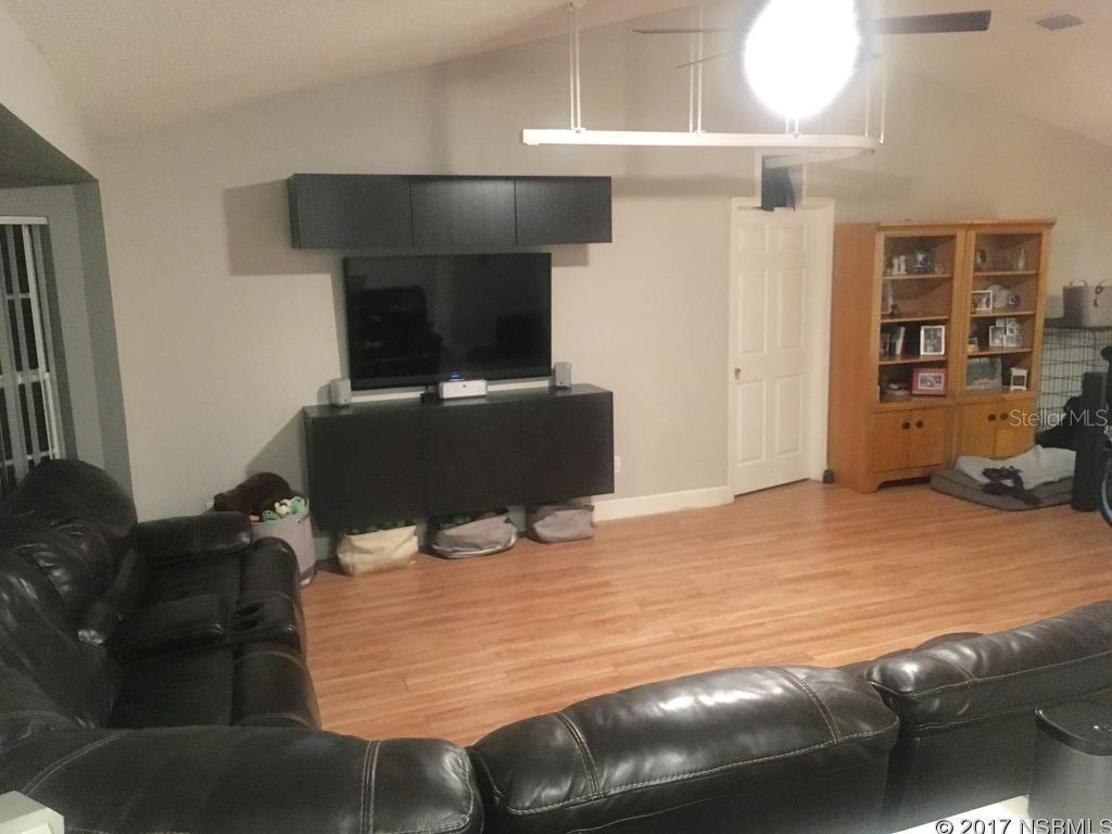 Florida Shores 01 - Residential