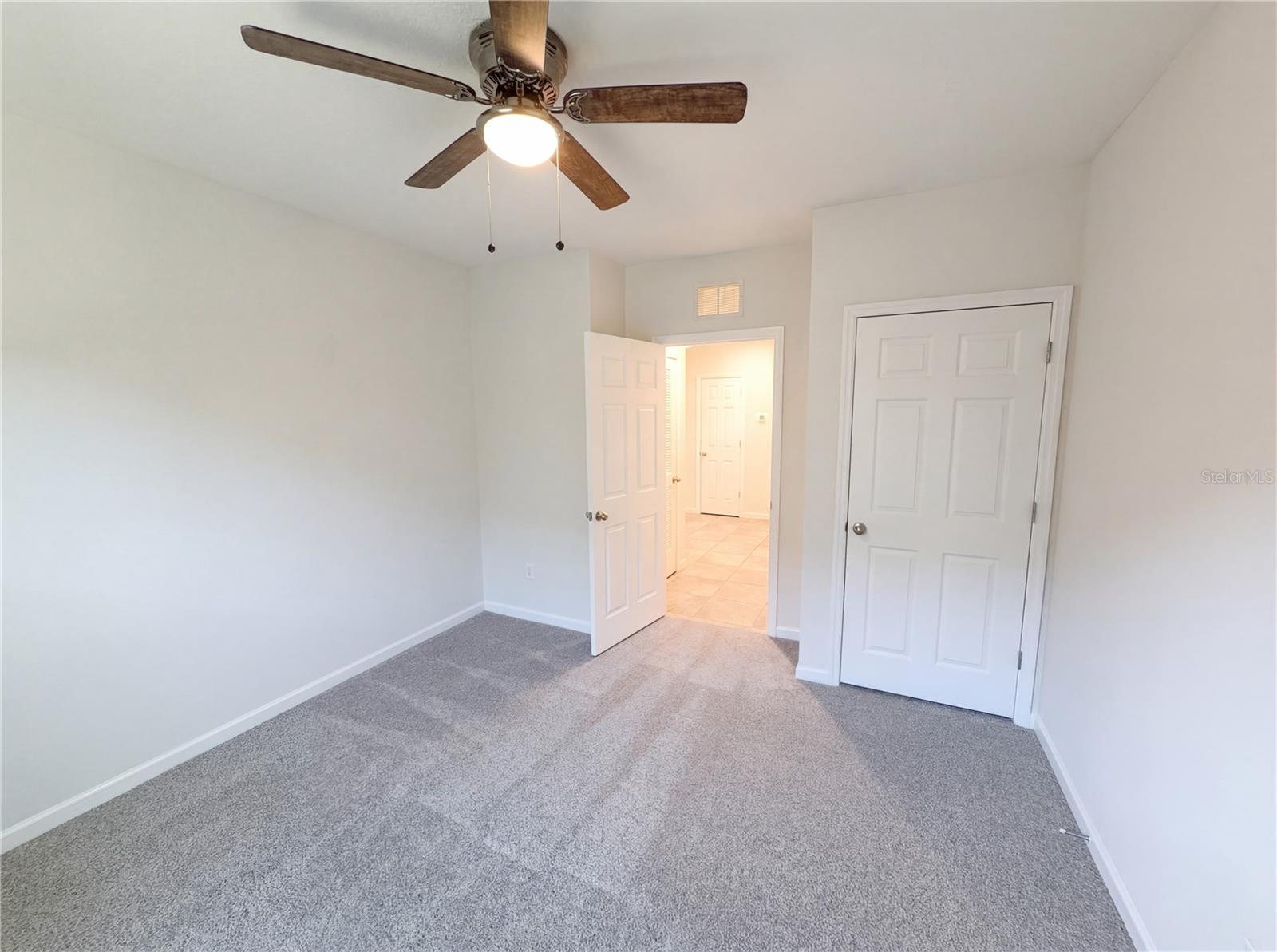 LAKES/INDIAN RIVER PRESERVE - Residential