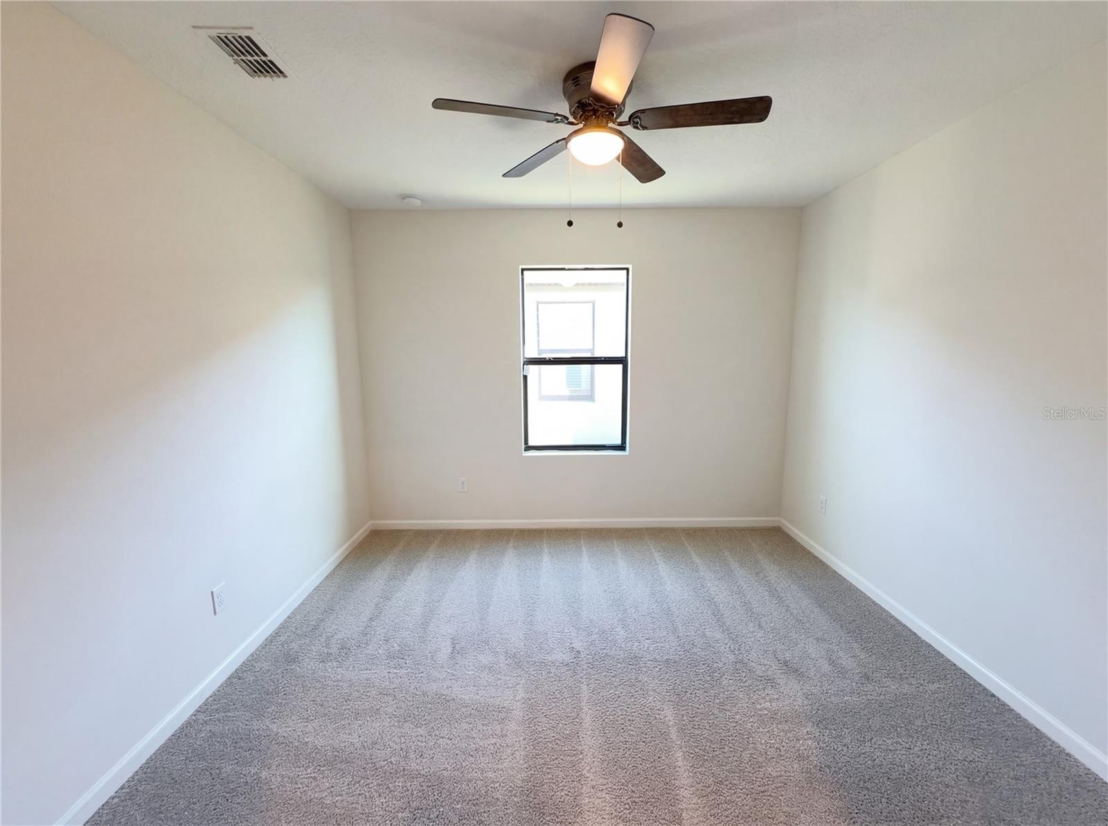 LAKES/INDIAN RIVER PRESERVE - Residential