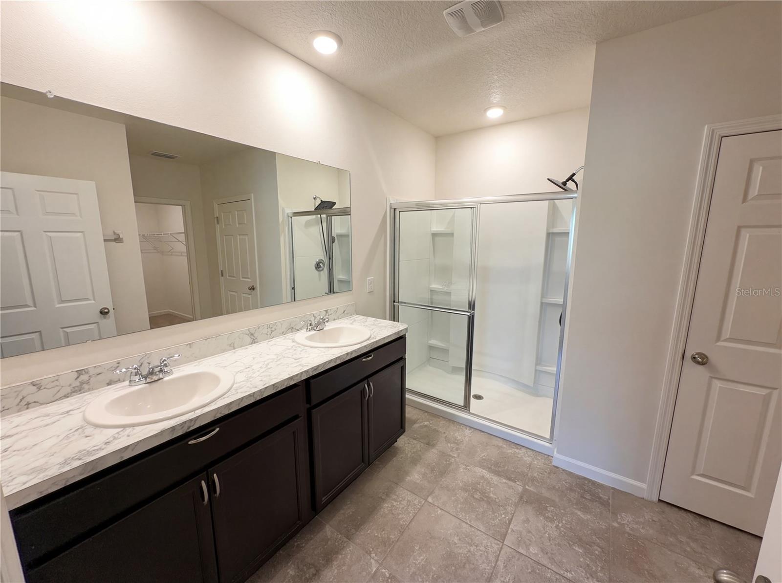 LAKES/INDIAN RIVER PRESERVE - Residential