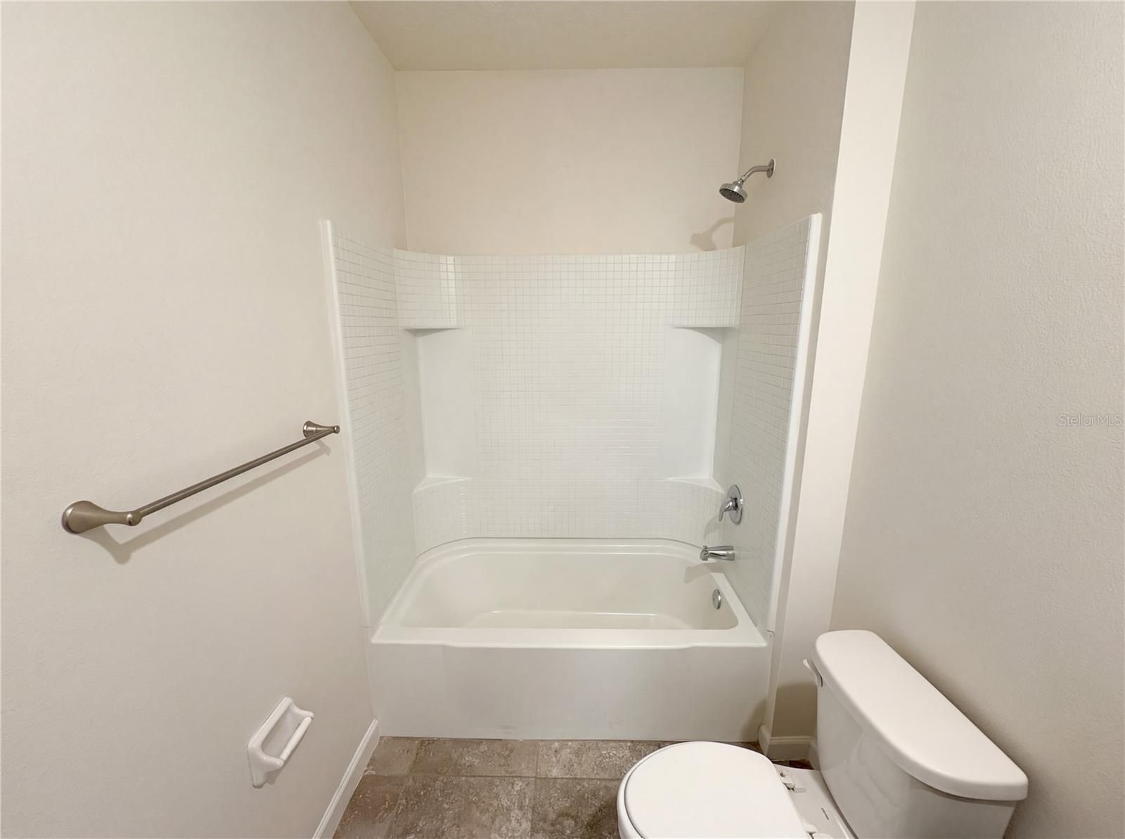 LAKES/INDIAN RIVER PRESERVE - Residential