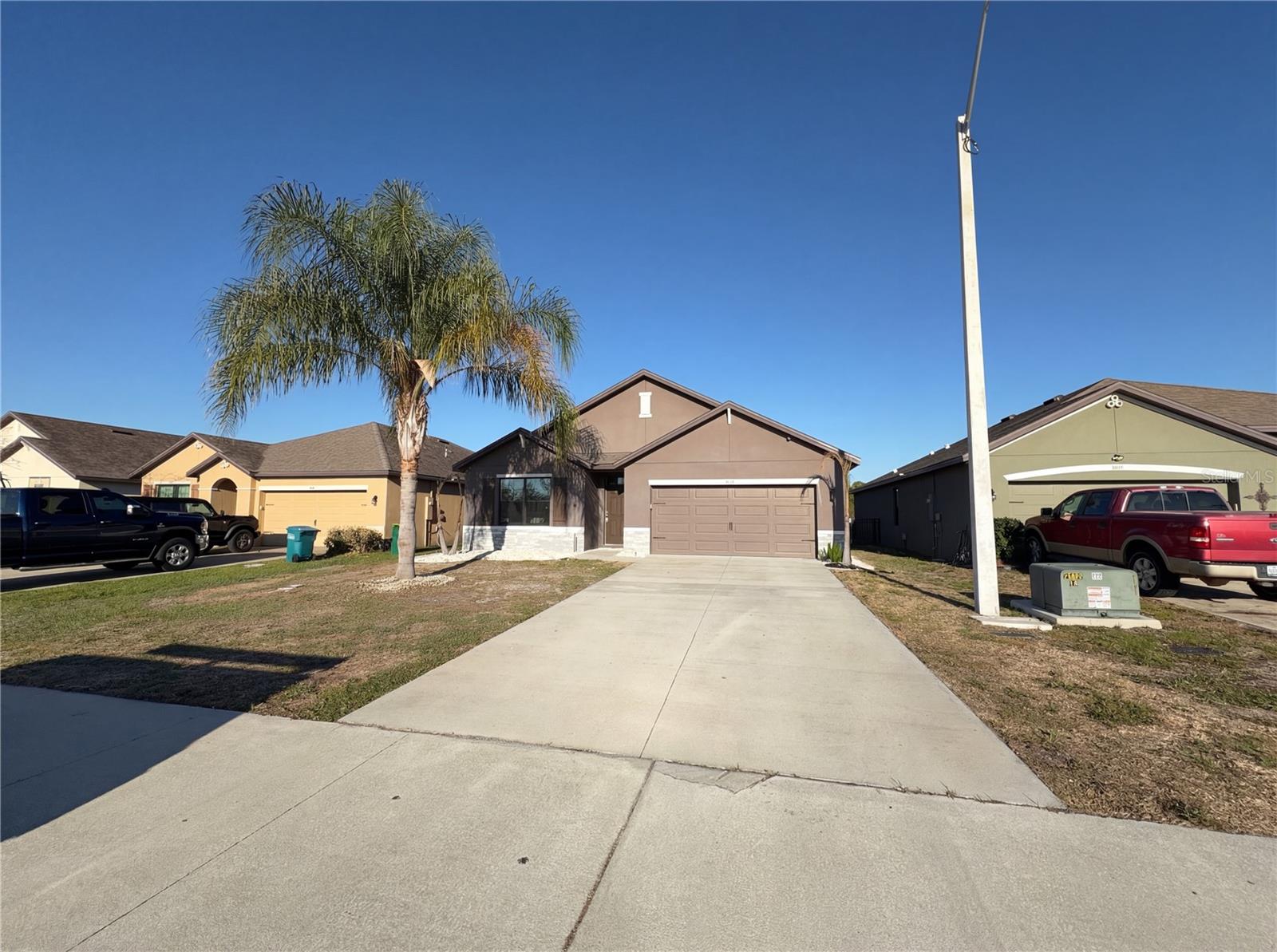 LAKES/INDIAN RIVER PRESERVE - Residential