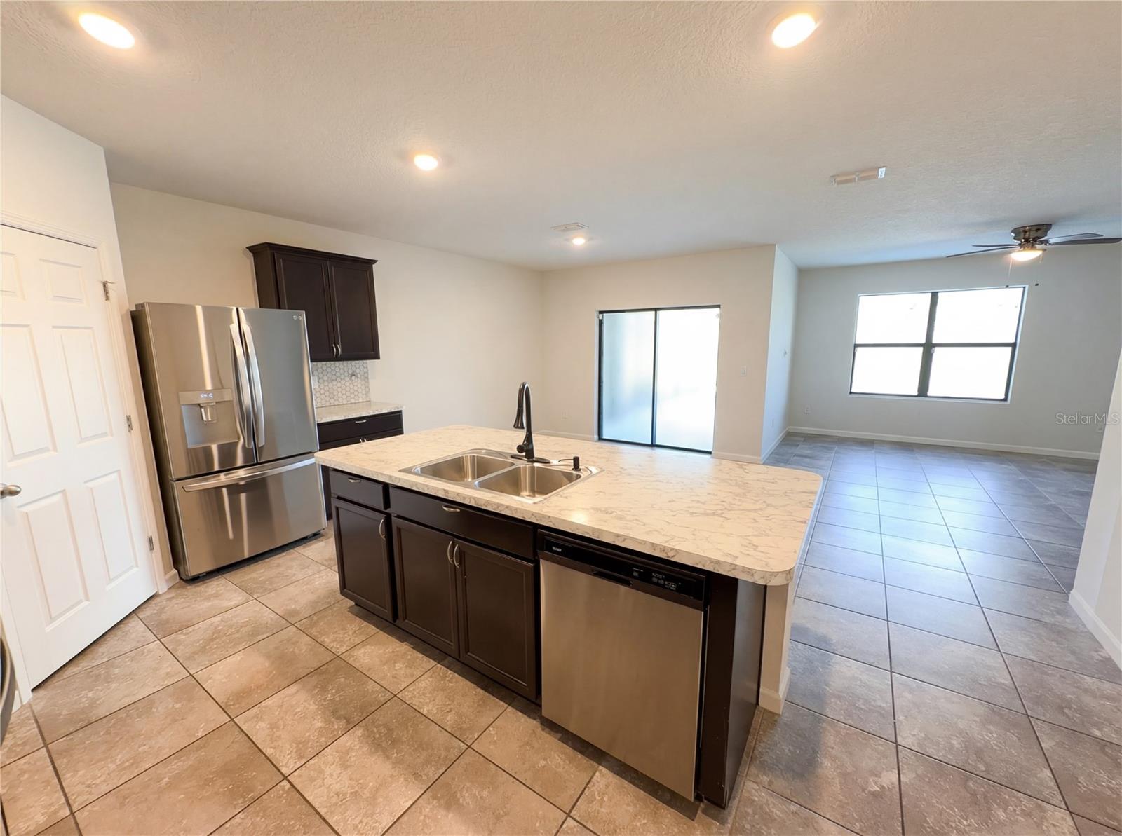 LAKES/INDIAN RIVER PRESERVE - Residential