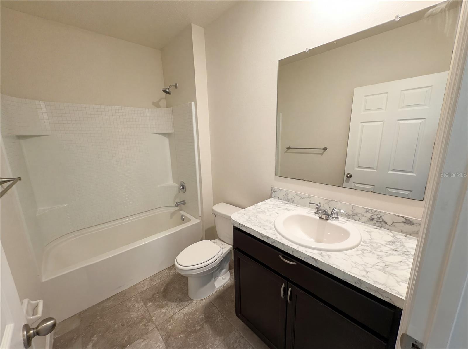 LAKES/INDIAN RIVER PRESERVE - Residential