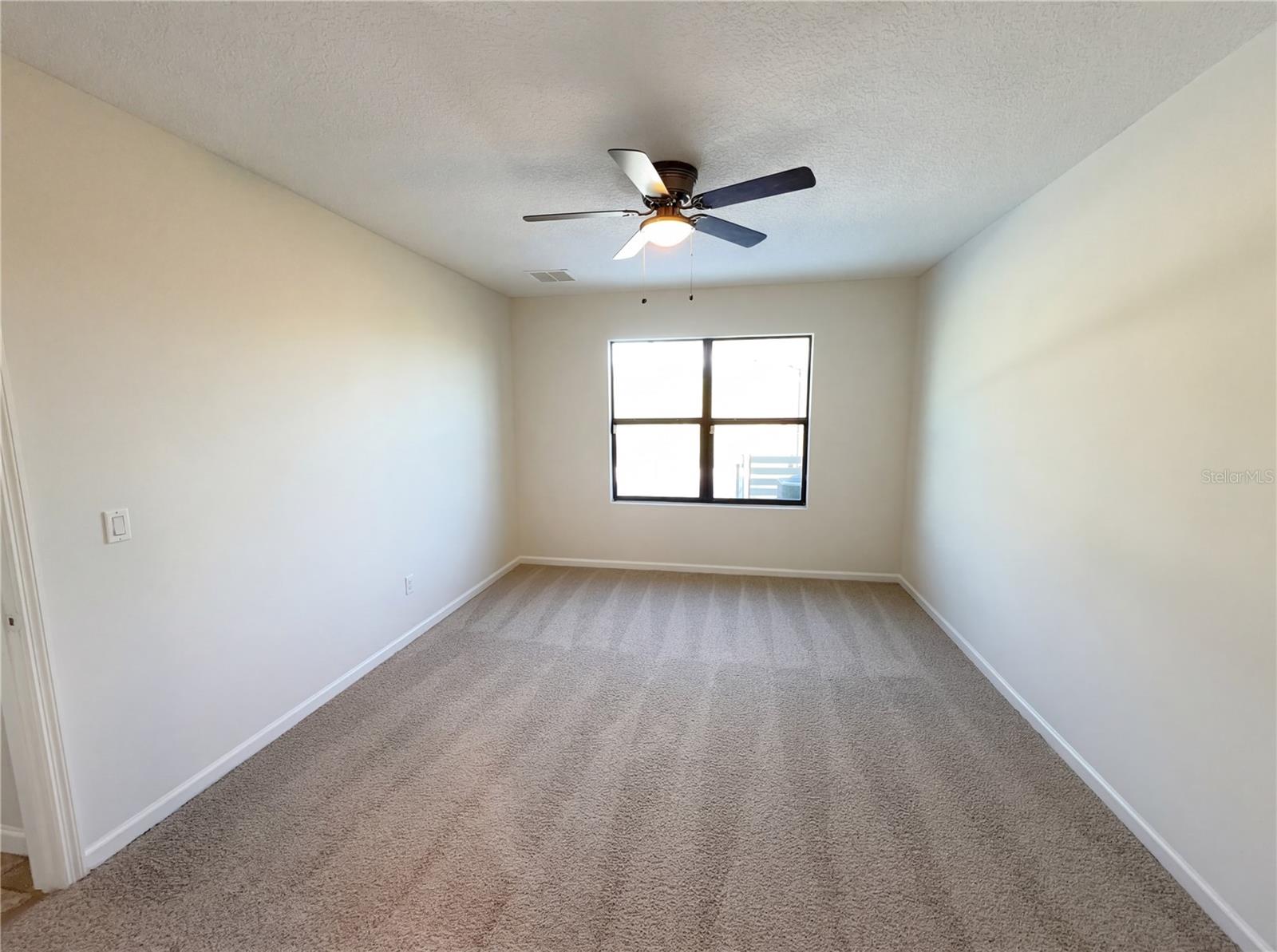 LAKES/INDIAN RIVER PRESERVE - Residential