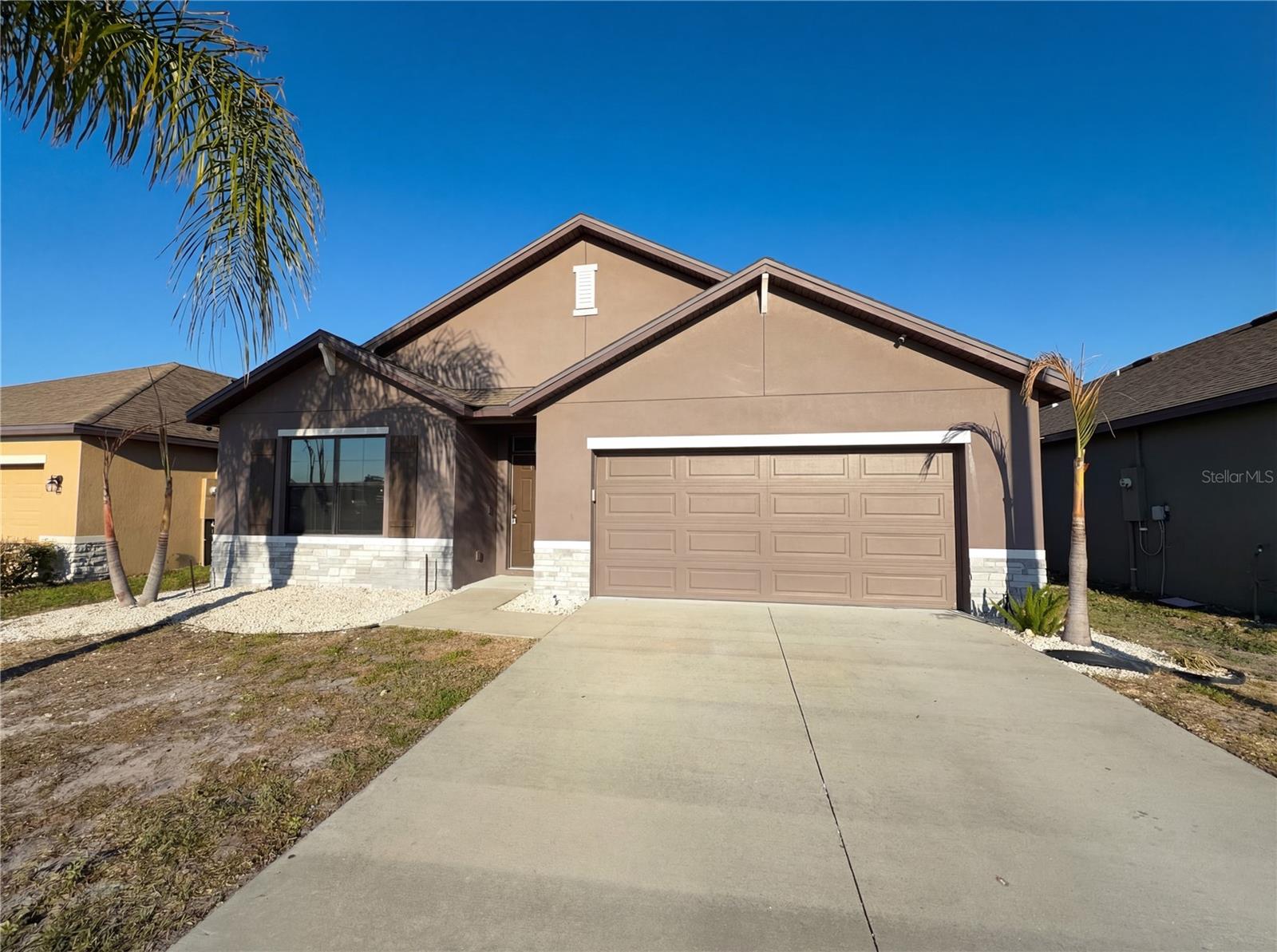 LAKES/INDIAN RIVER PRESERVE - Residential