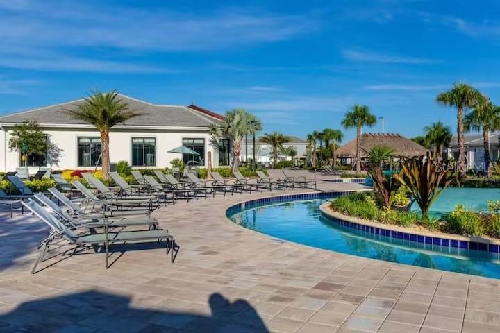 COVE AT STOREY LAKE III - Residential