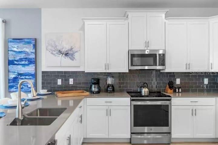 COVE AT STOREY LAKE III - Residential