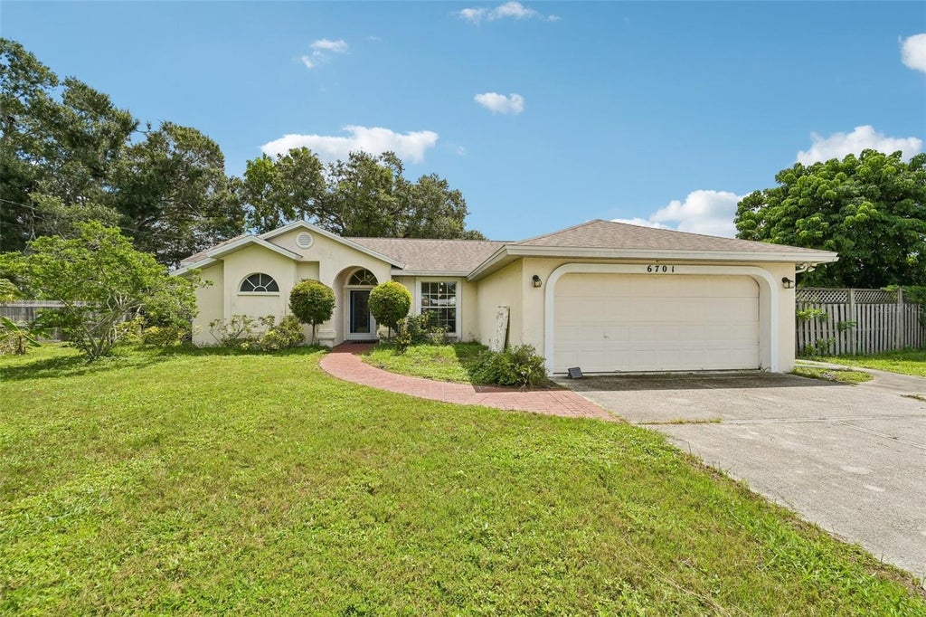 Photo of 6701 3rd Street W, Bradenton, FL 34207 (MLS # A4705304)