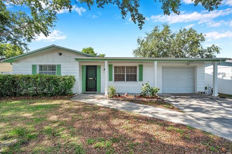 Photo of 3118 Lloyd Drive, Holiday, FL 34691 (MLS # W7876466) Photo of 3118 Lloyd Drive, Holiday, FL 34691 (MLS # W7876466)