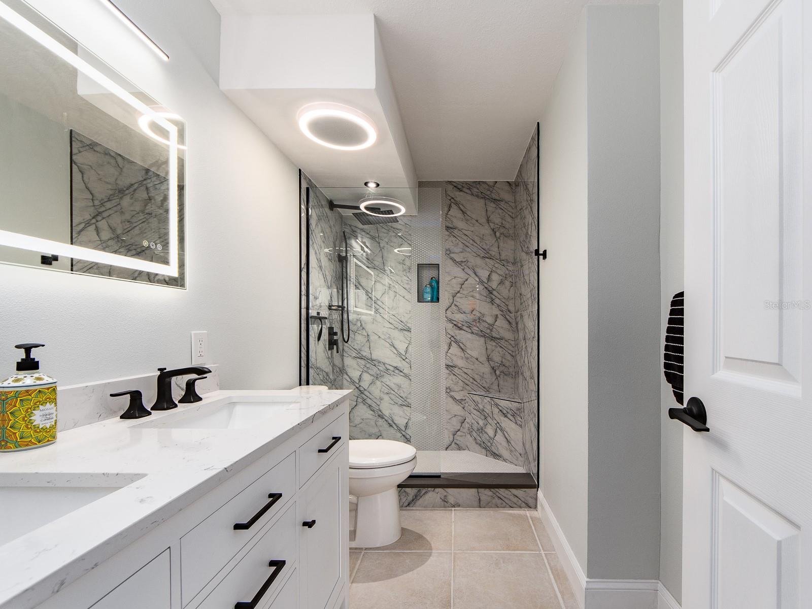 DIAMOND ISLE CONDO - Residential Lease