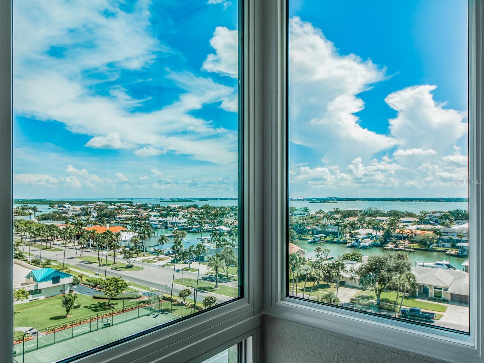 DIAMOND ISLE CONDO - Residential Lease