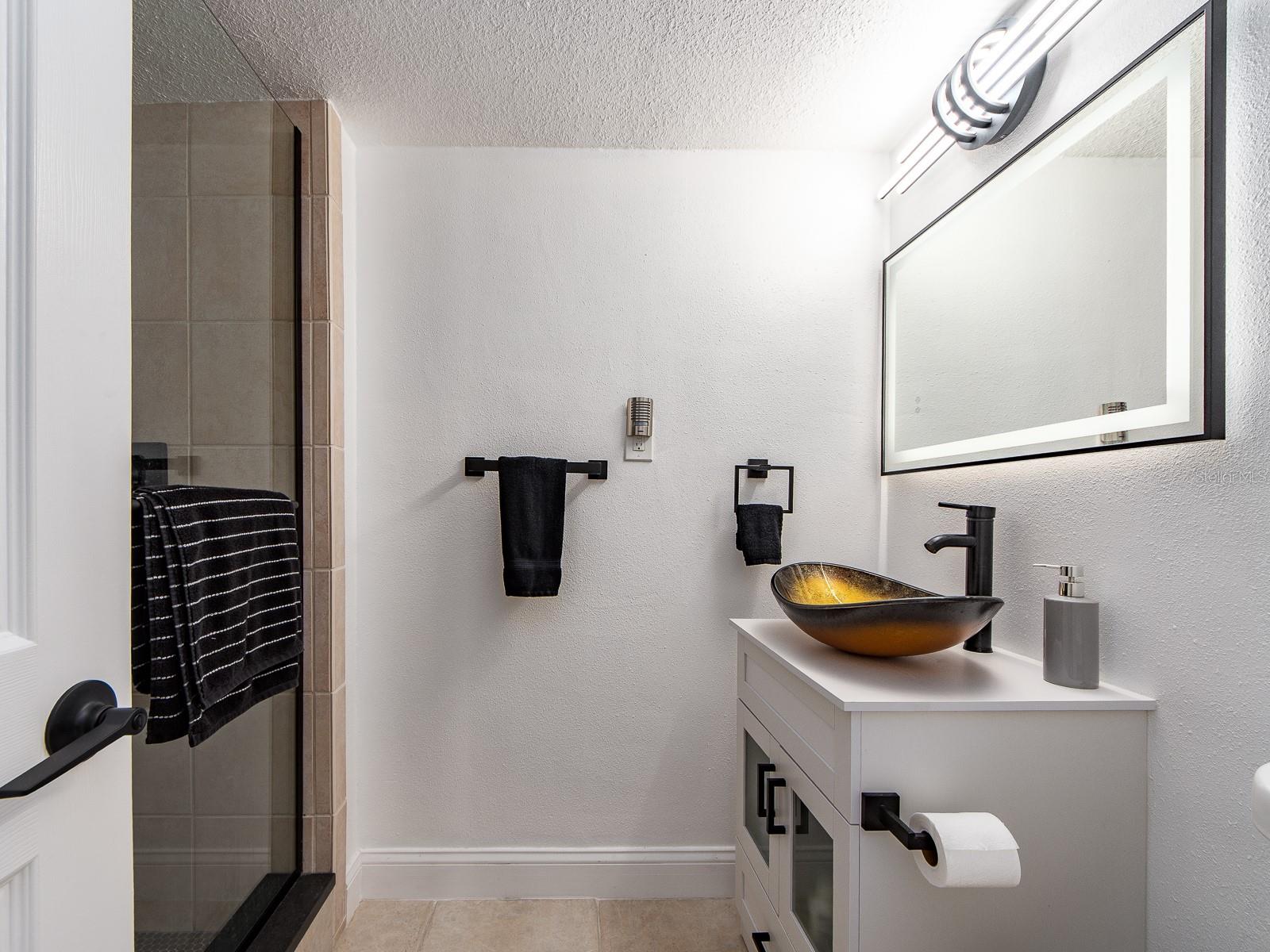 DIAMOND ISLE CONDO - Residential Lease
