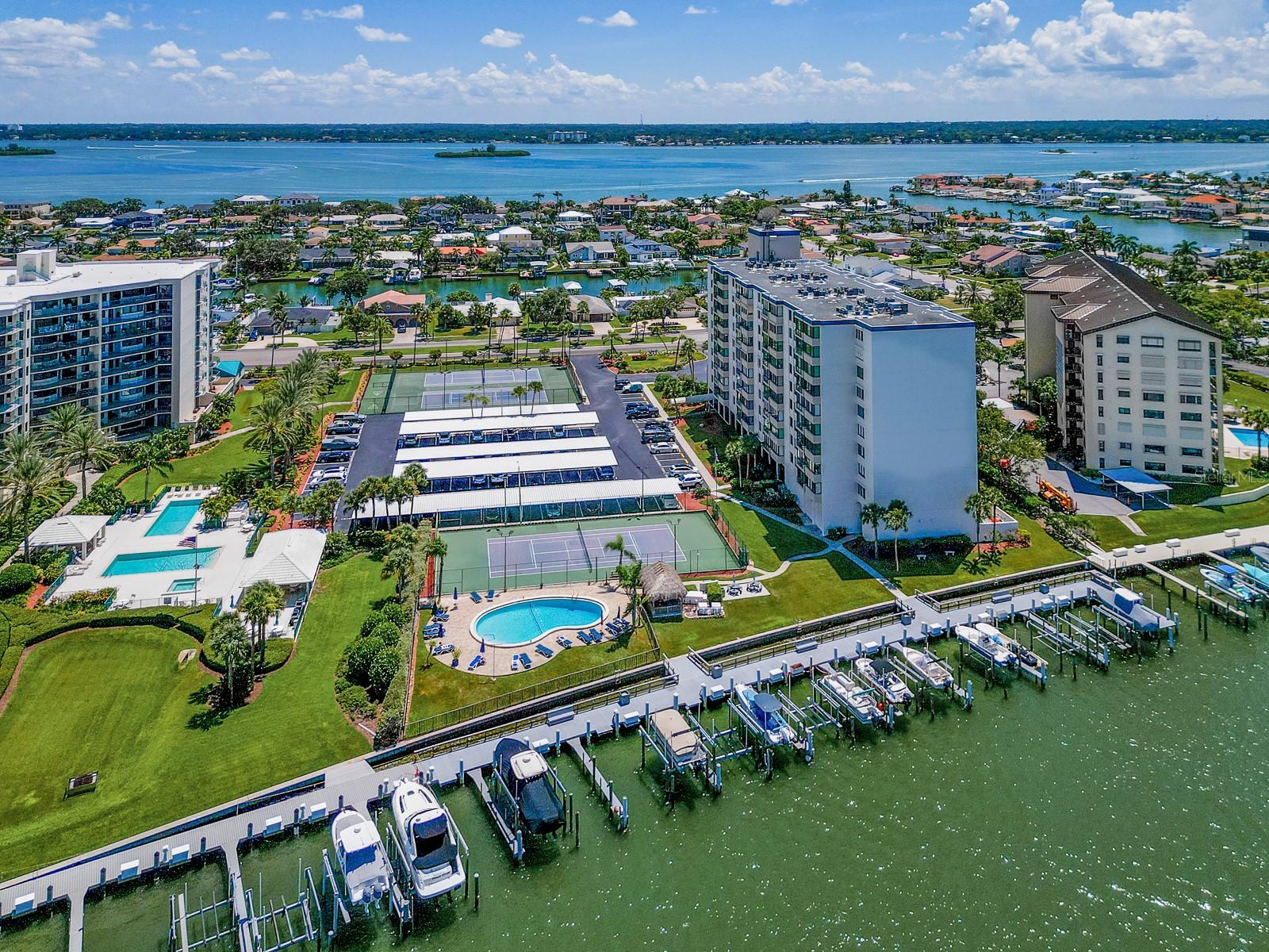 DIAMOND ISLE CONDO - Residential Lease