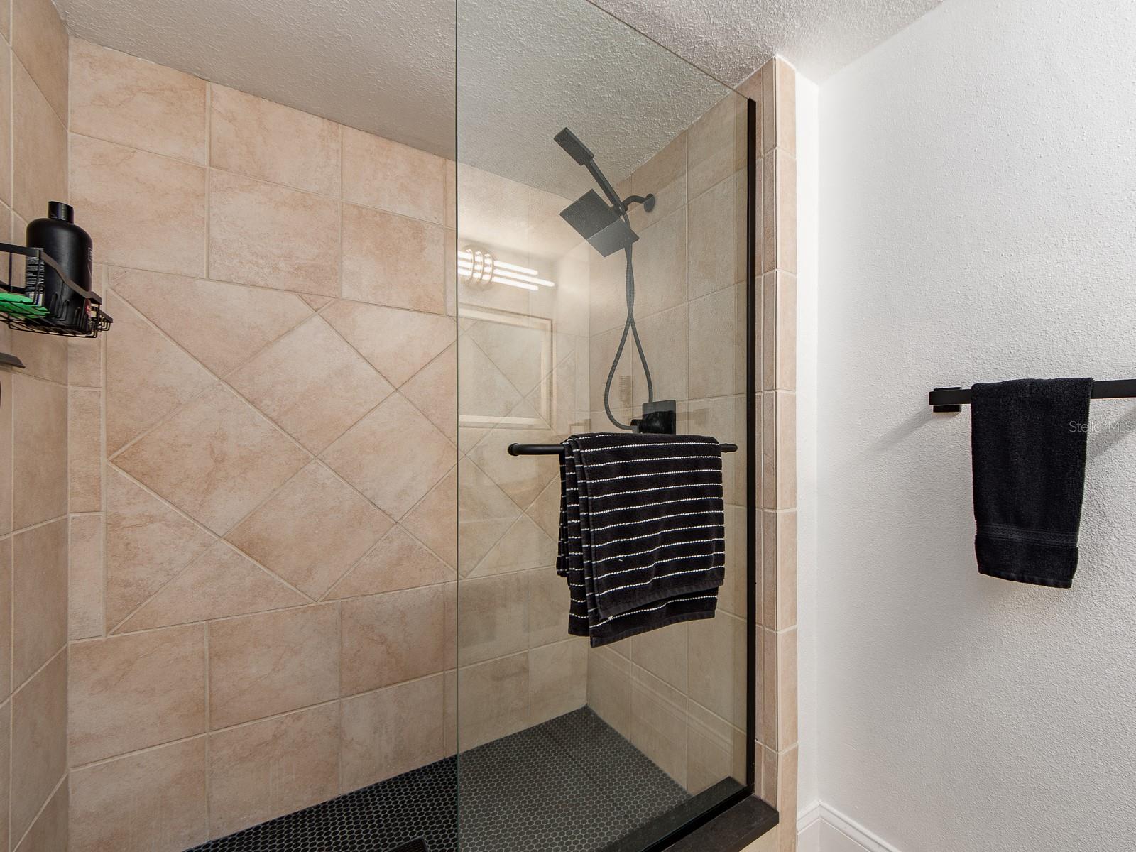 DIAMOND ISLE CONDO - Residential Lease