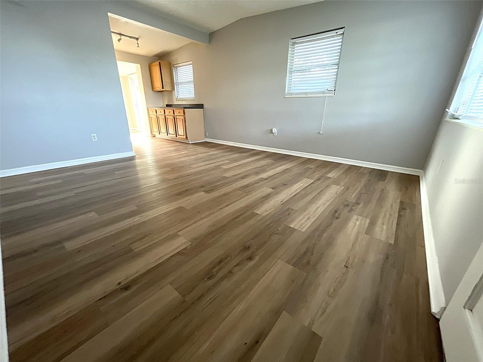 SEMINOLE LAKE VILLAGE 2ND ADD - Residential