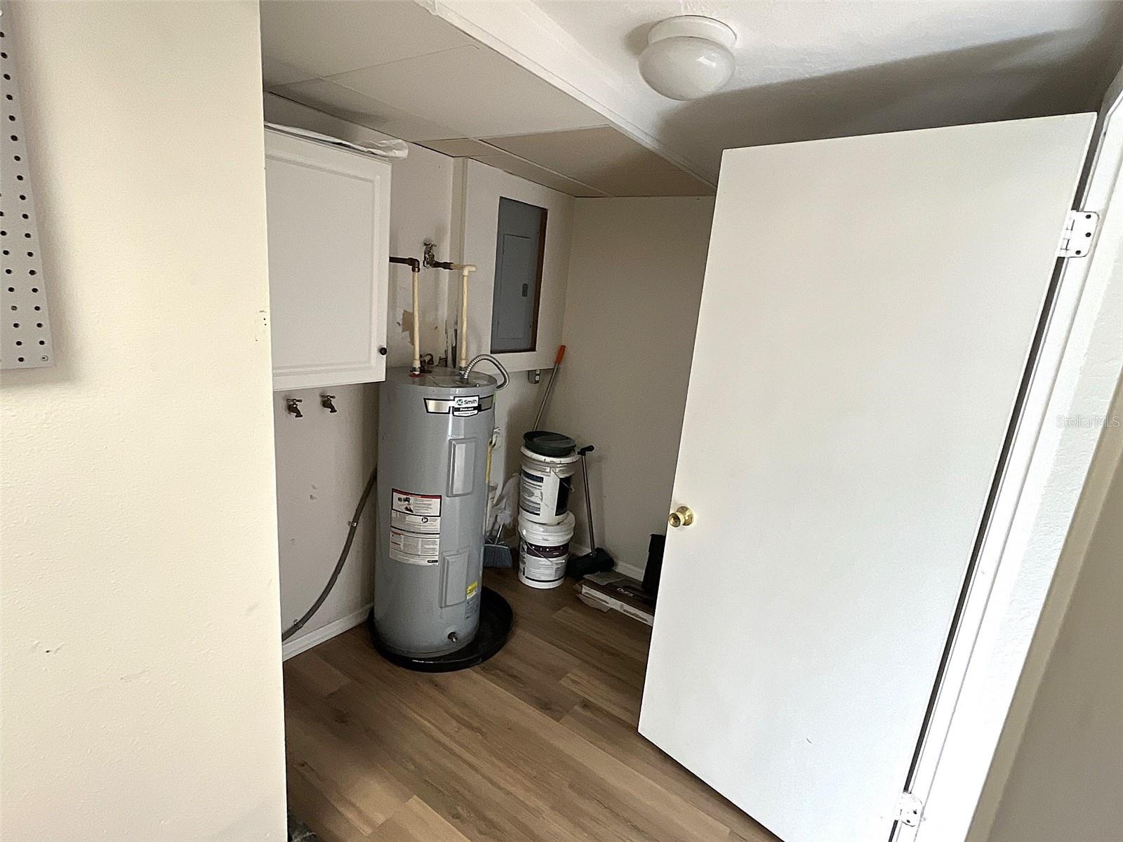 SEMINOLE LAKE VILLAGE 2ND ADD - Residential