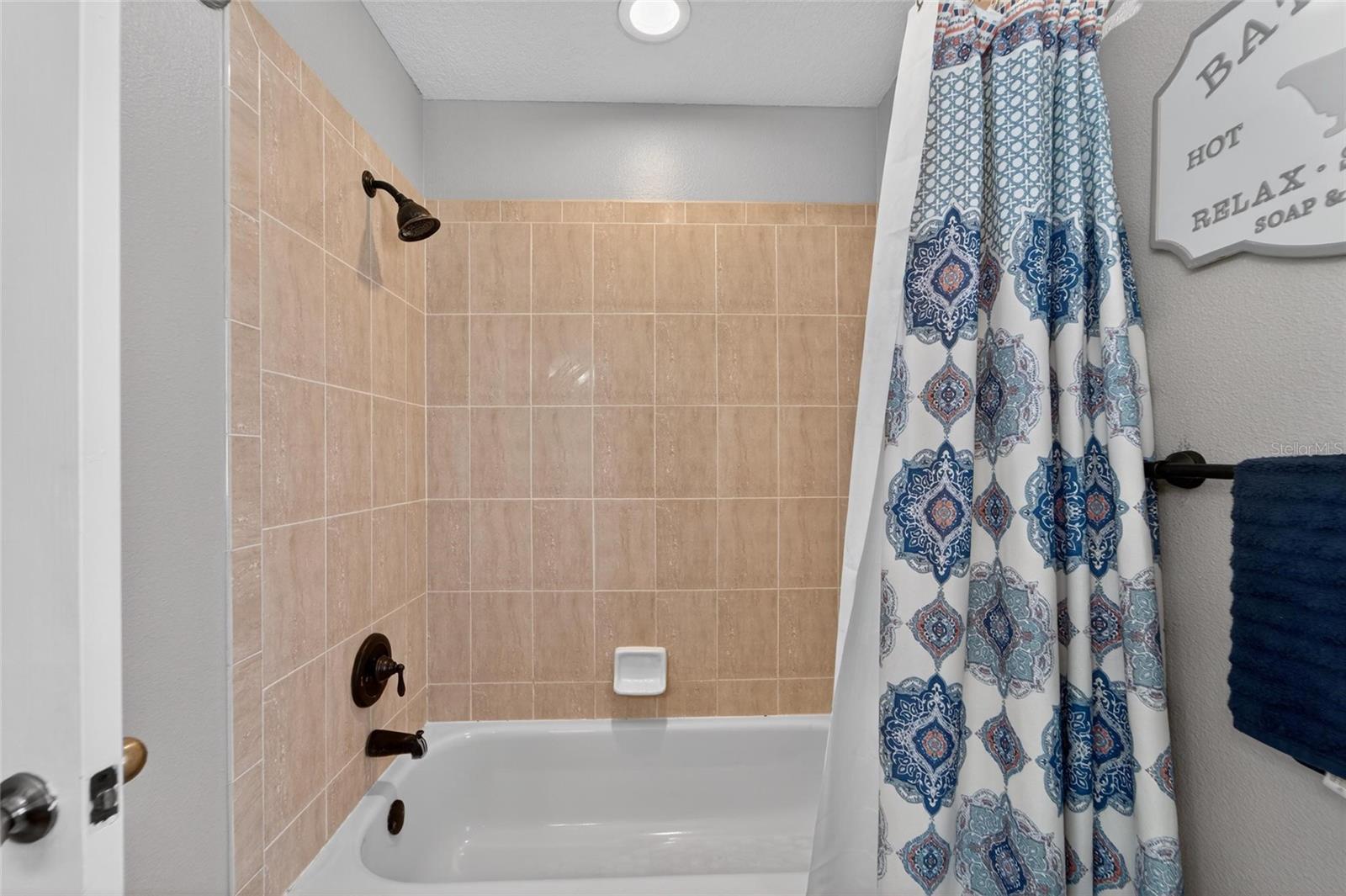 INDIAN LAKES - Residential