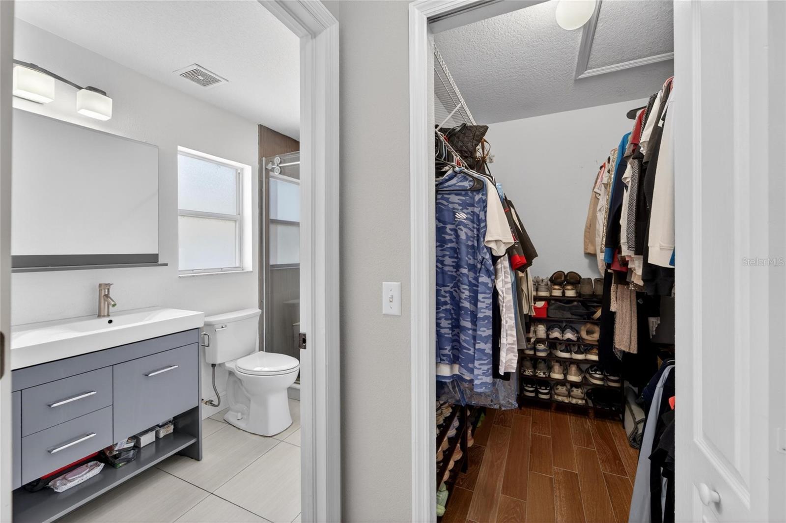 INDIAN LAKES - Residential