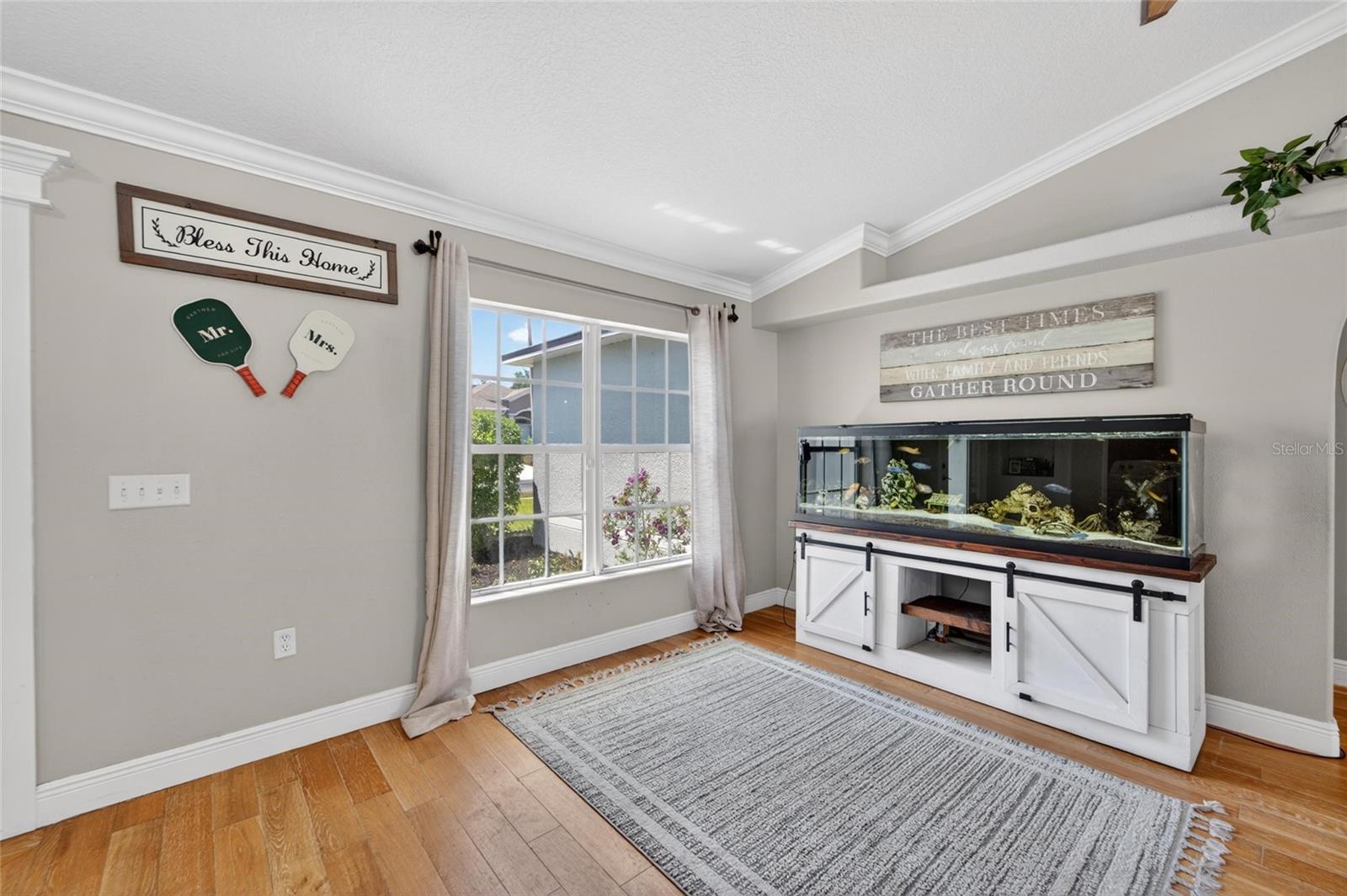 INDIAN LAKES - Residential