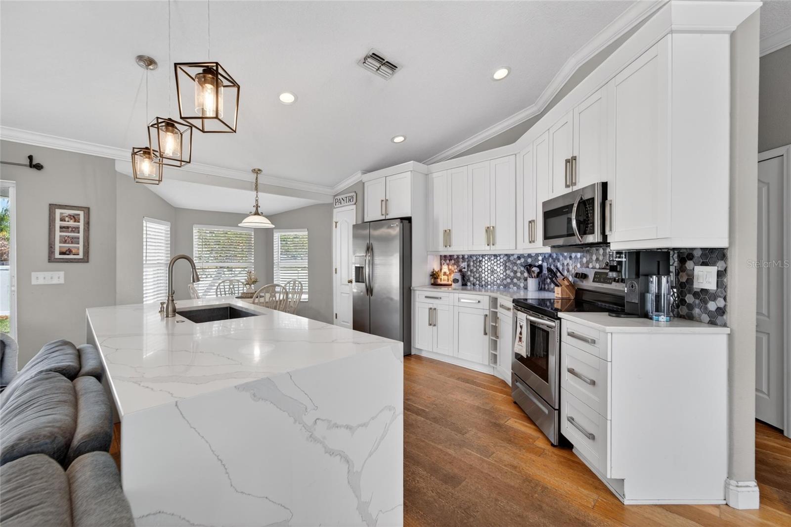 INDIAN LAKES - Residential