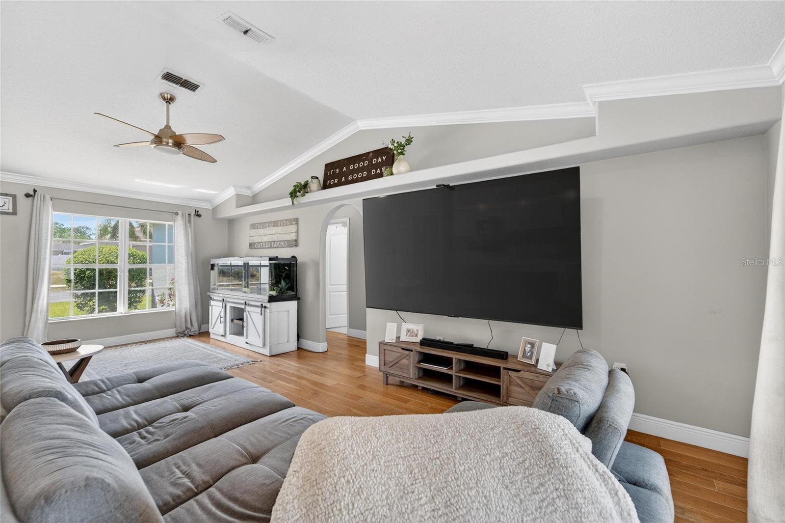 INDIAN LAKES - Residential