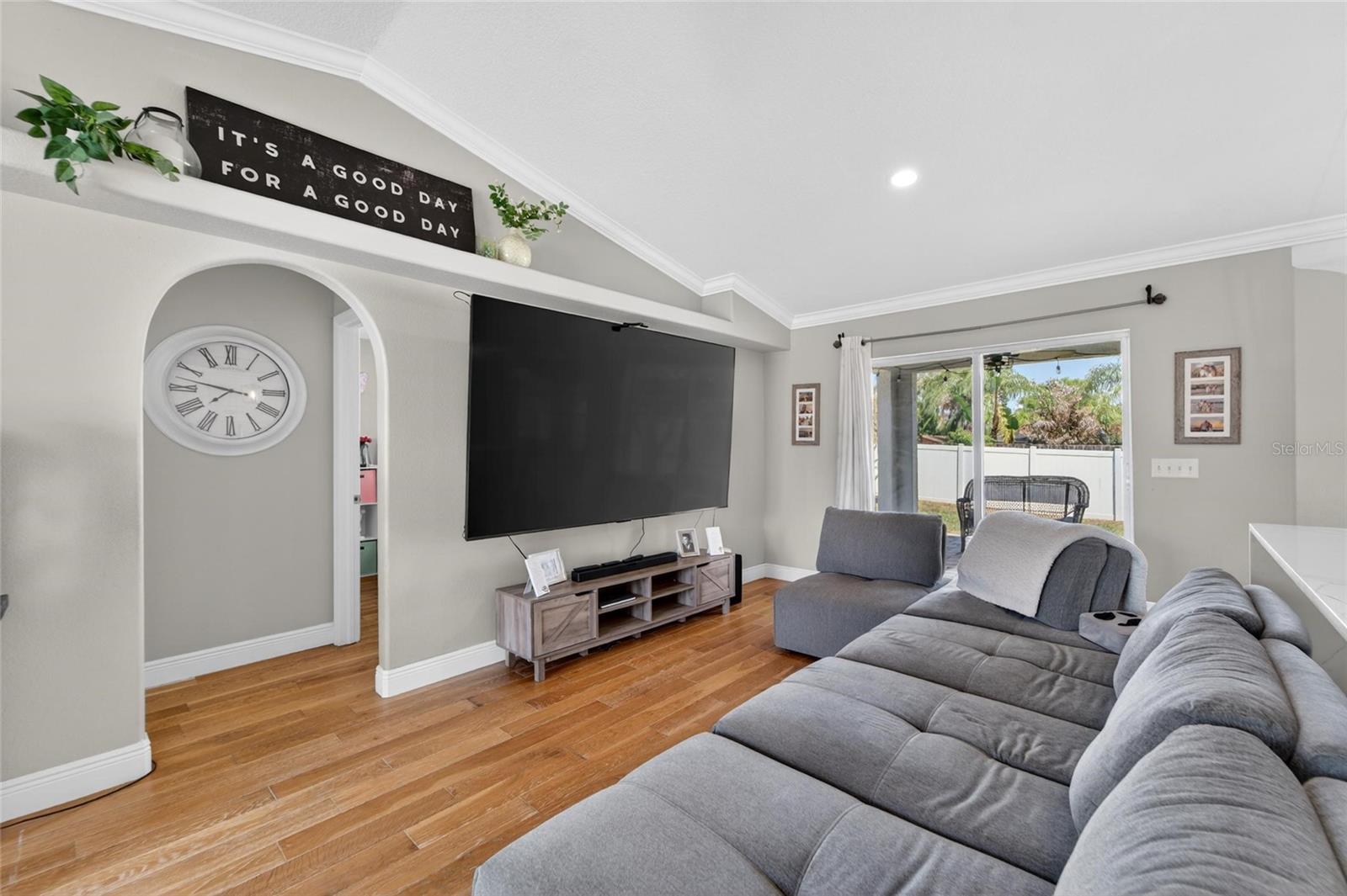 INDIAN LAKES - Residential