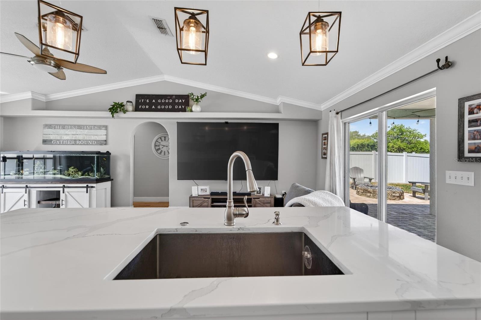 INDIAN LAKES - Residential