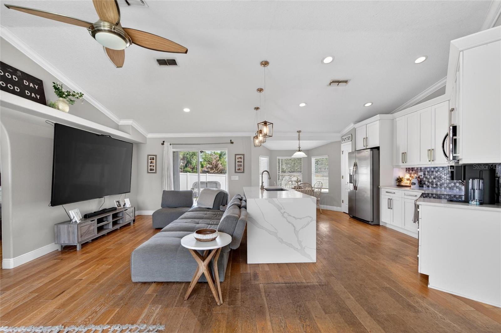 INDIAN LAKES - Residential