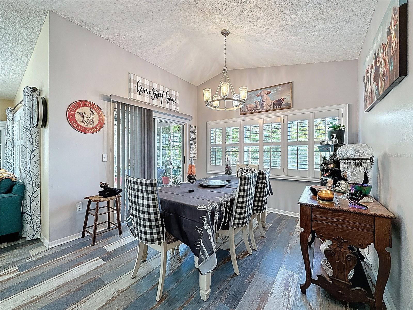 ORCHID LAKE WEST - Residential