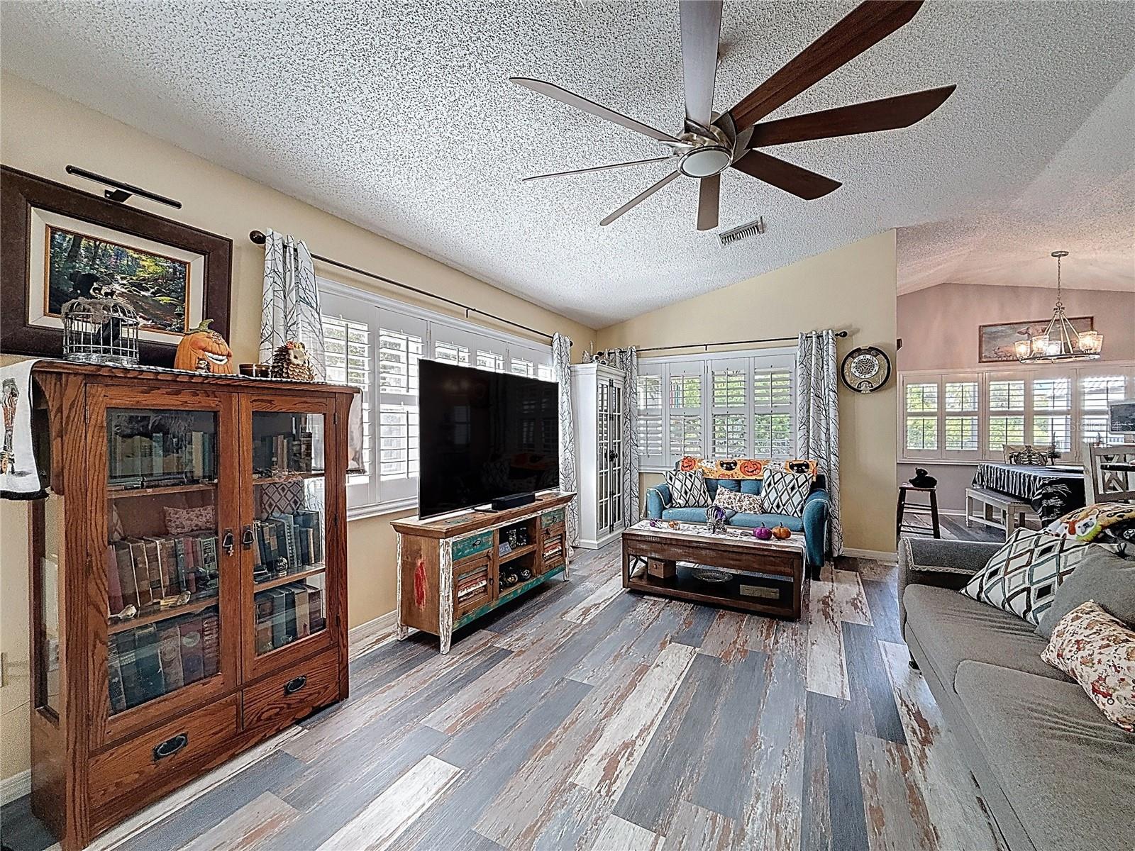 ORCHID LAKE WEST - Residential