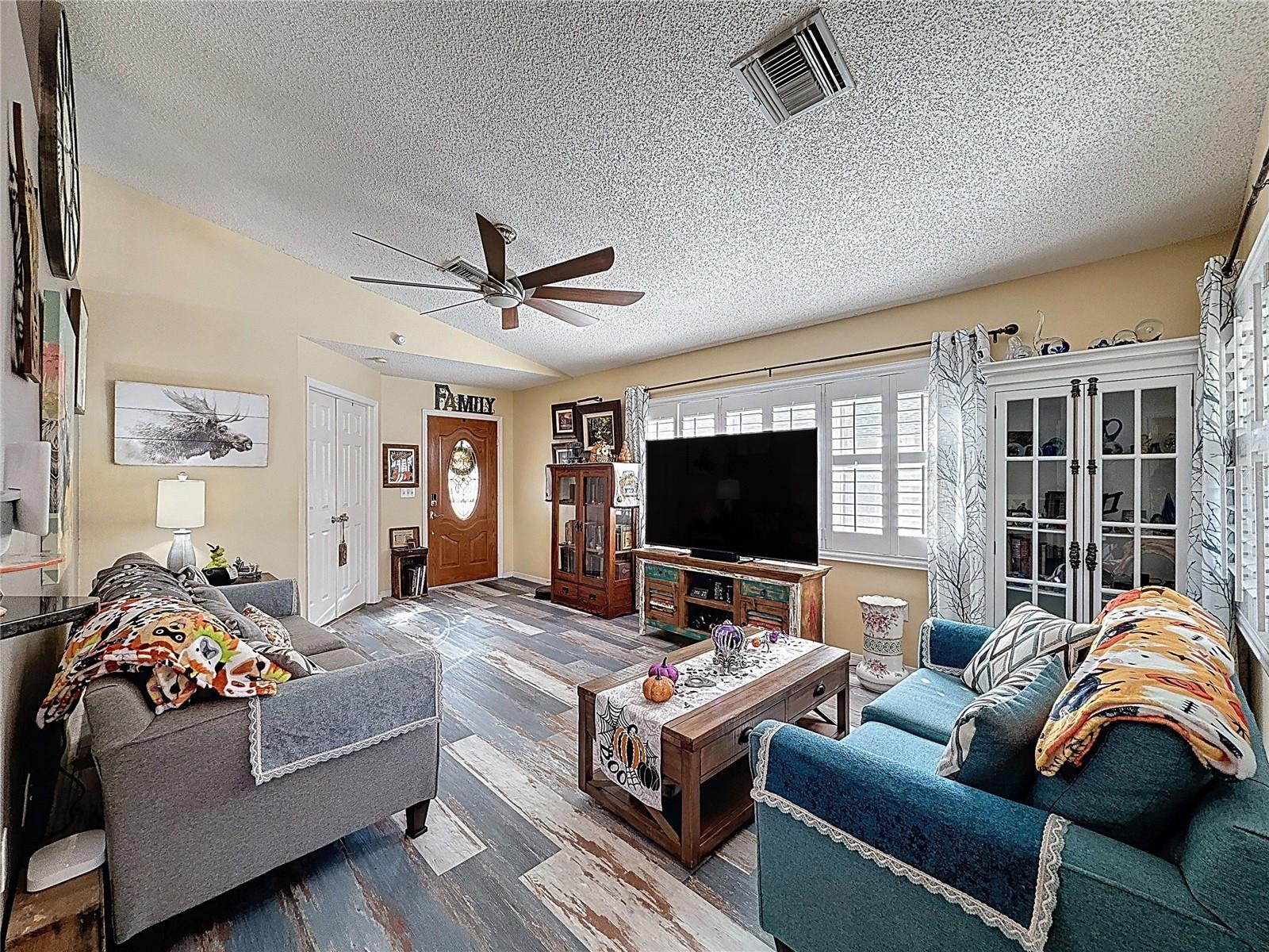 ORCHID LAKE WEST - Residential