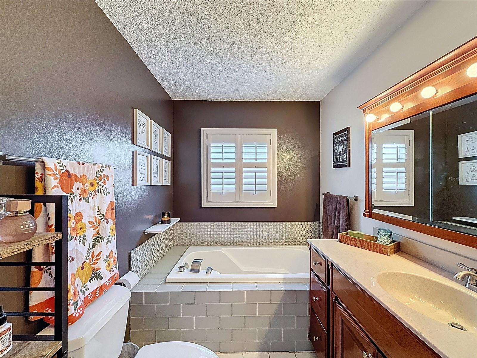 ORCHID LAKE WEST - Residential