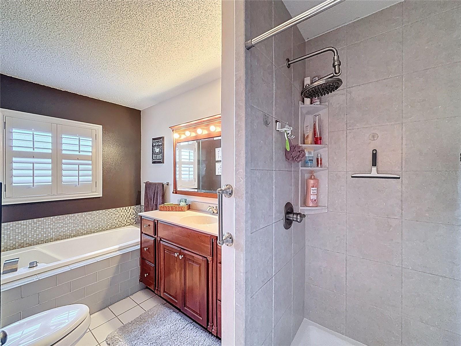 ORCHID LAKE WEST - Residential