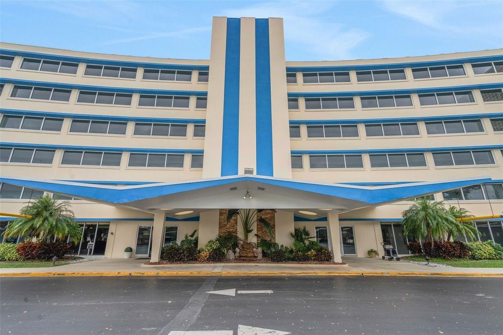 Photo of 1224 S Peninsula Drive #621, Daytona Beach, FL 32118 (MLS # V4946266)