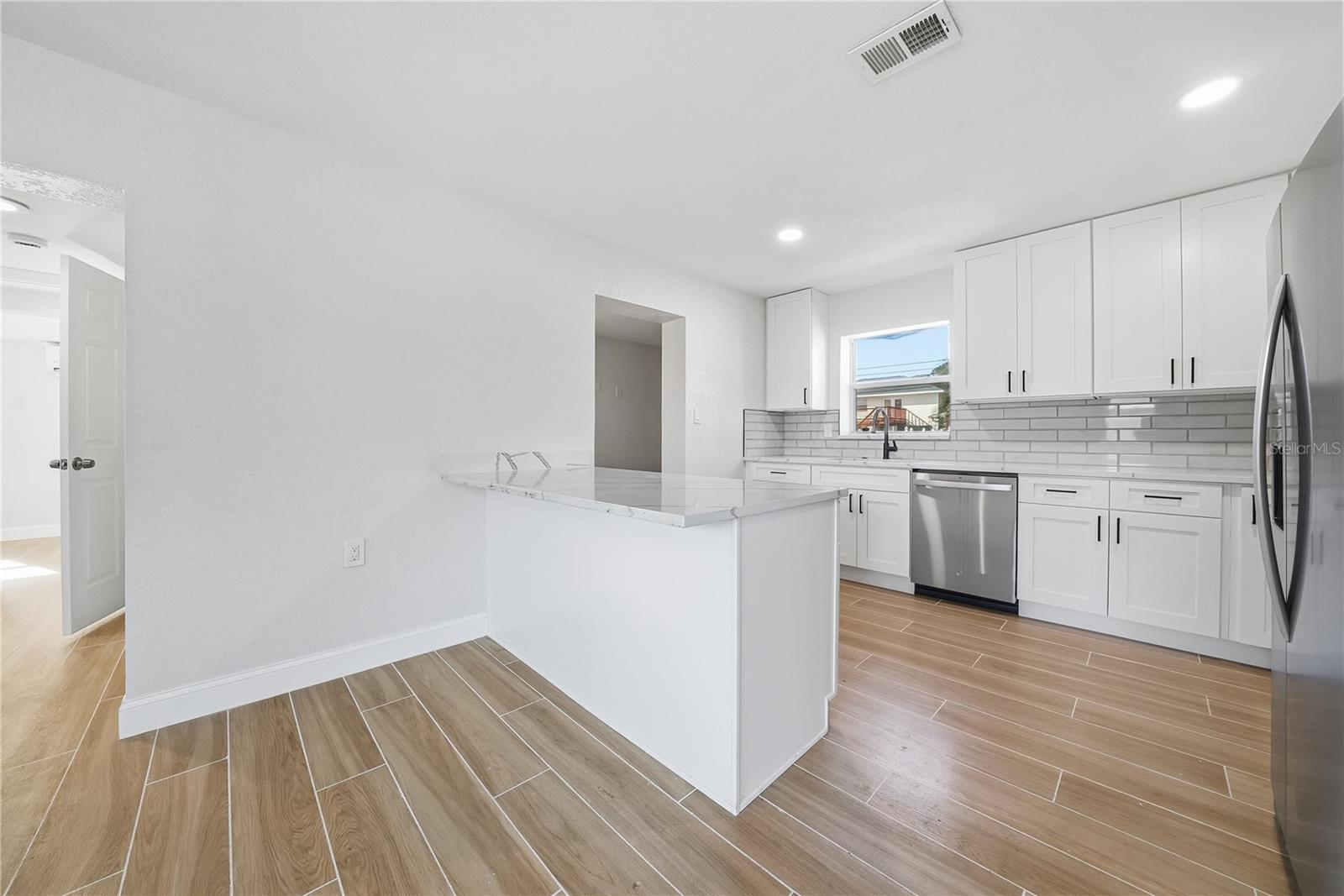 SHORE ACRES OVERLOOK SEC - Residential