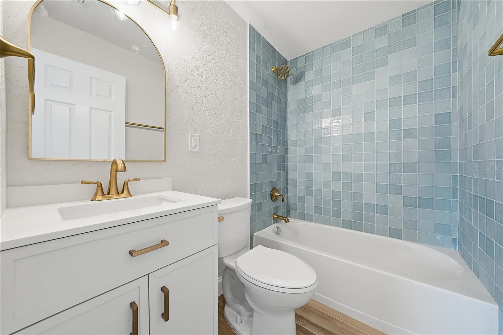 SHORE ACRES OVERLOOK SEC - Residential