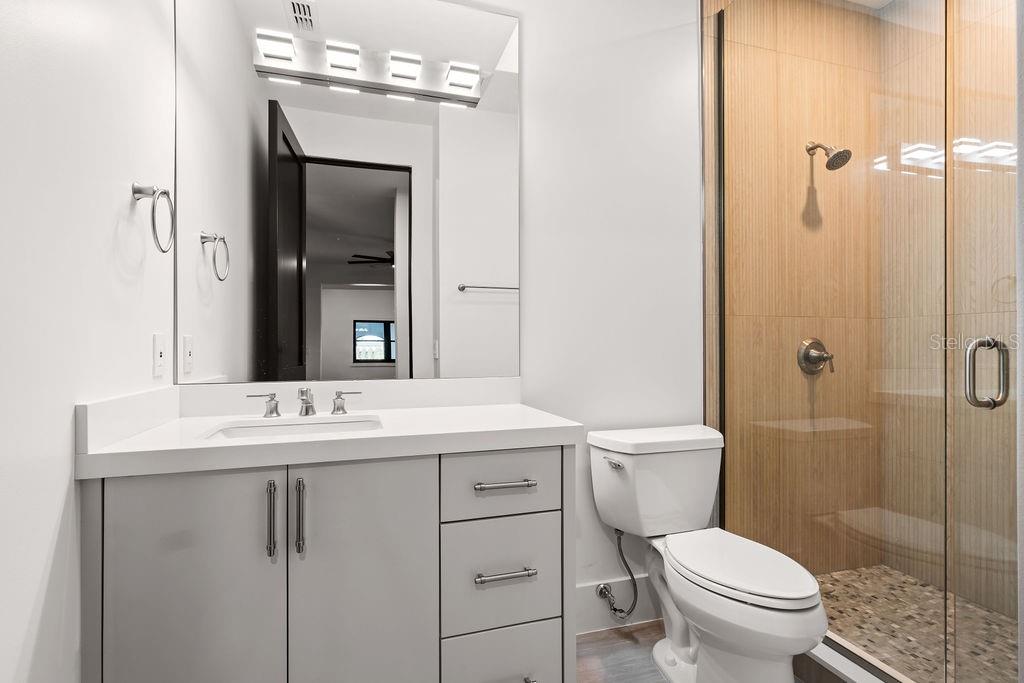 ISLEWORTH - Residential