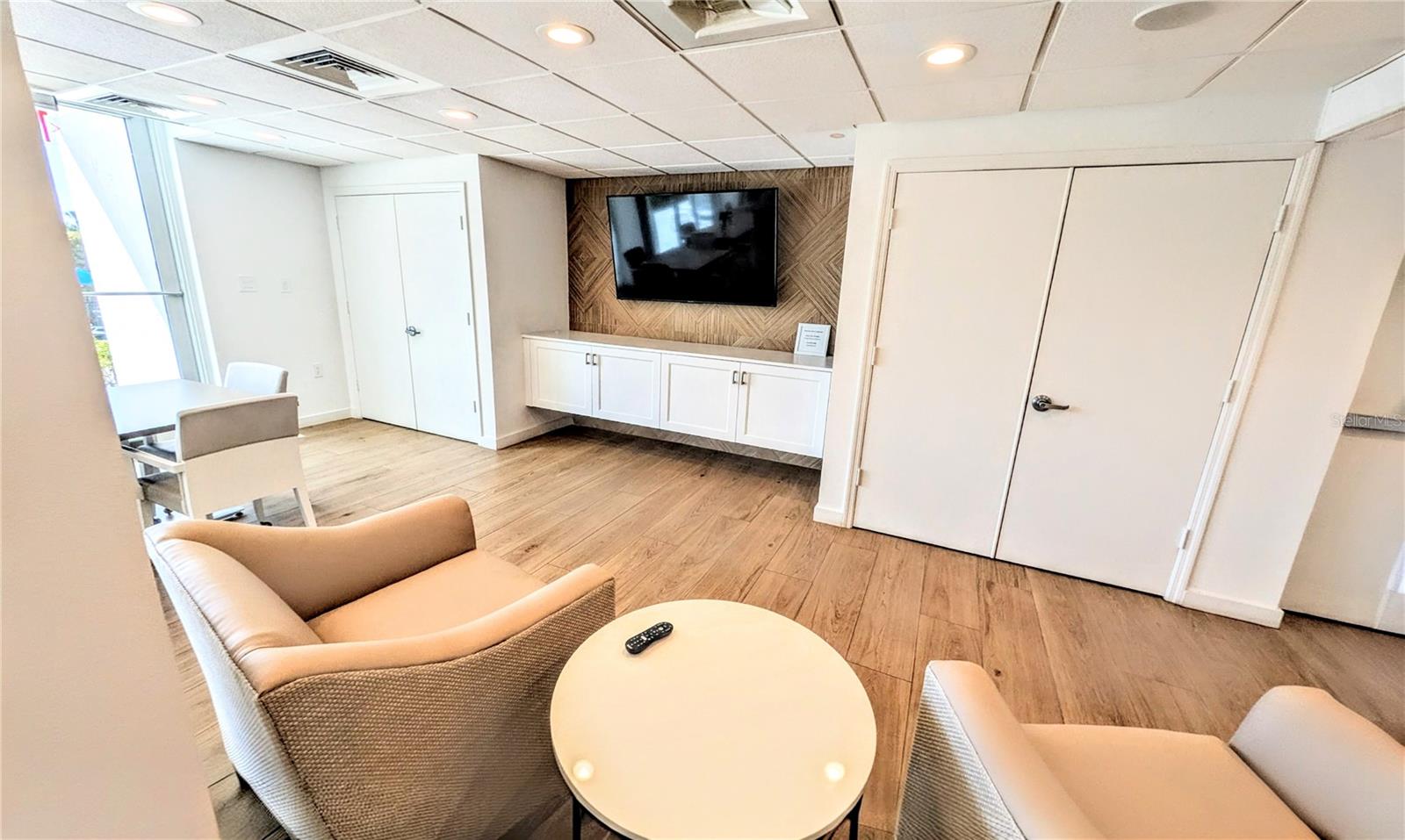 PORTOBELLO - Residential Lease